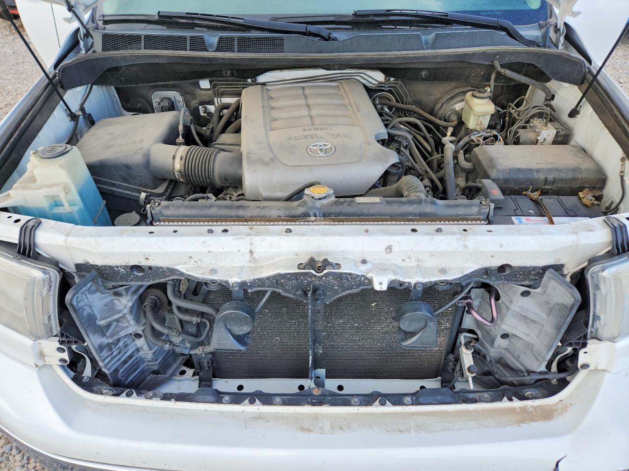 2010 Toyota Tundra Crewmax Sr5 Белый vin: 5TFDM5F17AX001139