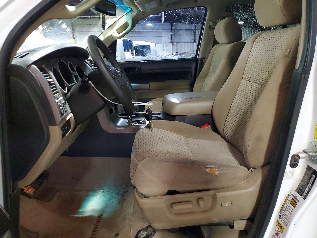 2010 Toyota Tundra Crewmax Sr5 White vin: 5TFDM5F18AX003191