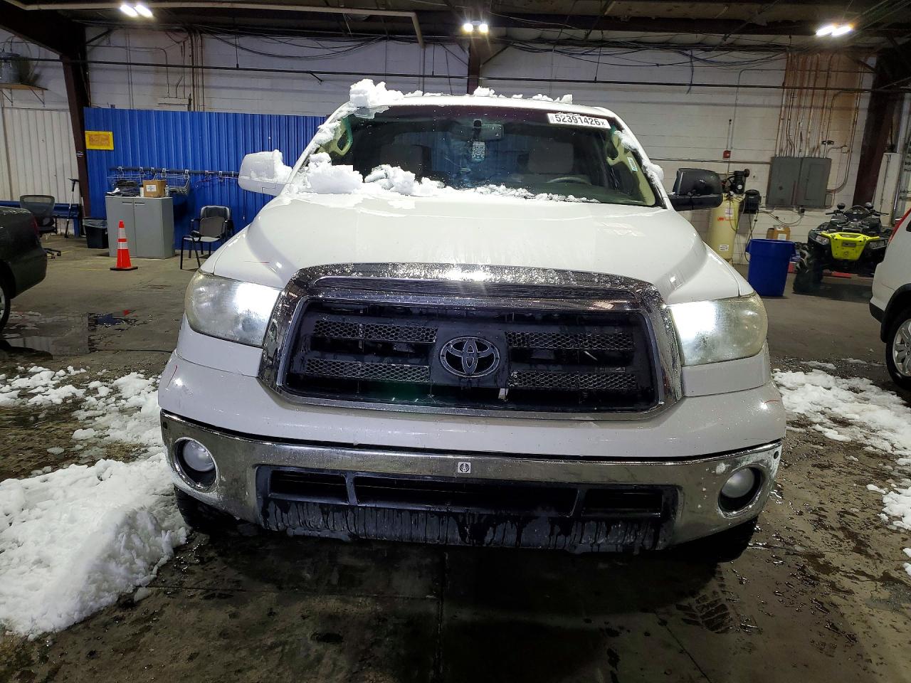 2010 Toyota Tundra Crewmax Sr5 White vin: 5TFDM5F18AX003191