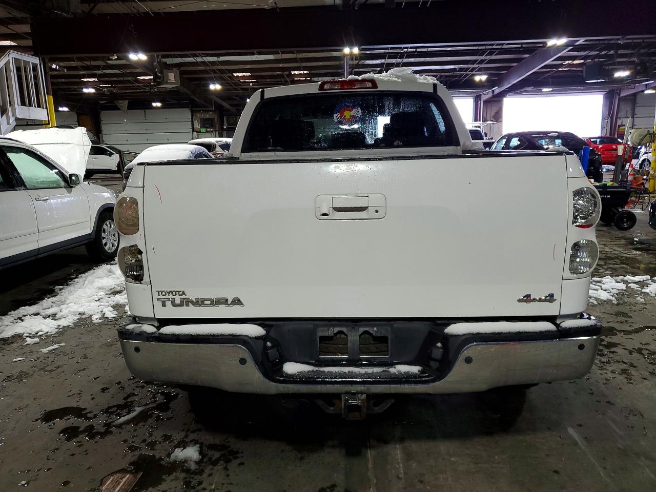 2010 Toyota Tundra Crewmax Sr5 White vin: 5TFDM5F18AX003191