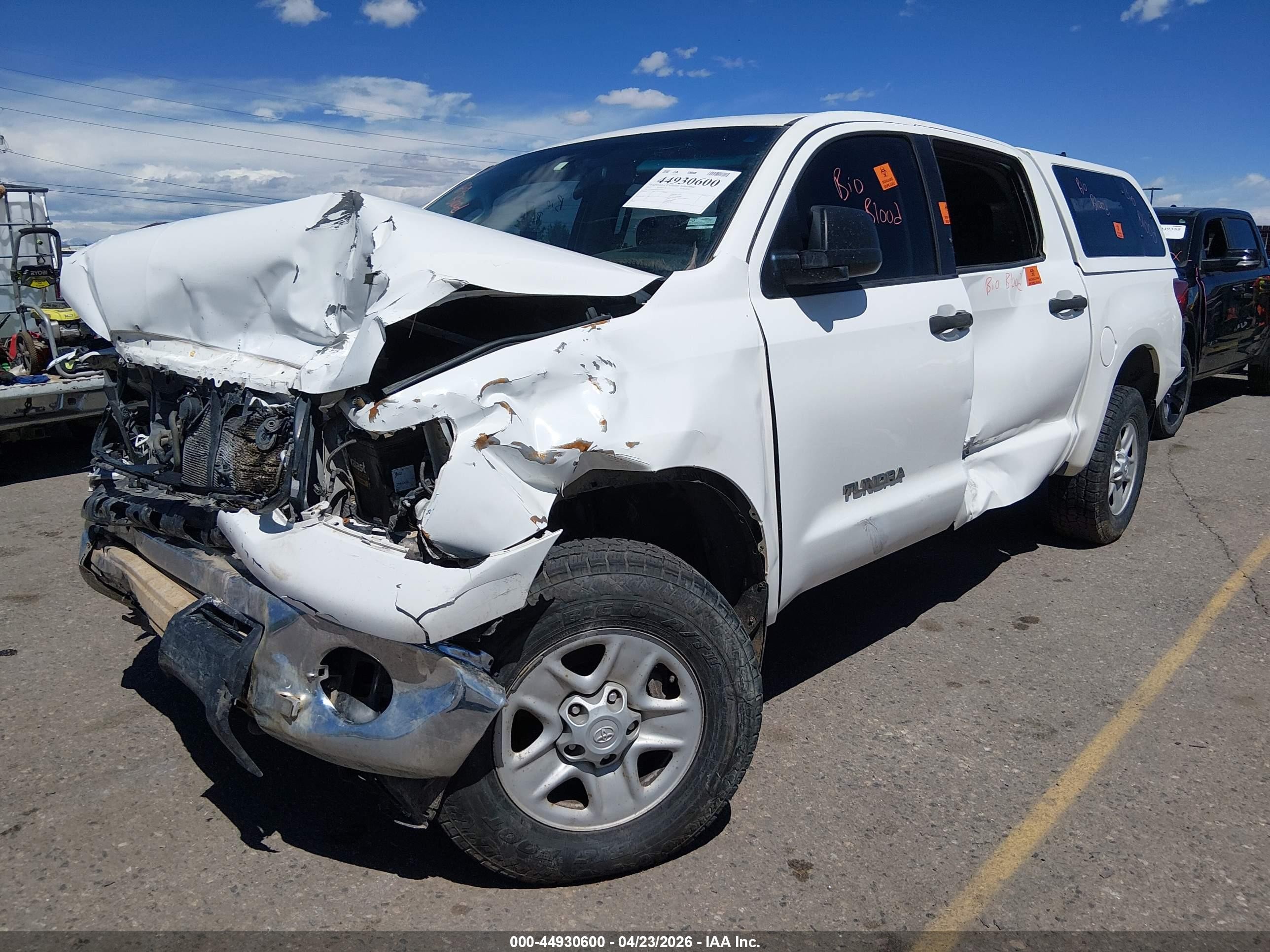 2012 Toyota Tundra Grade 4.6l V8 White vin: 5TFDM5F19CX039037