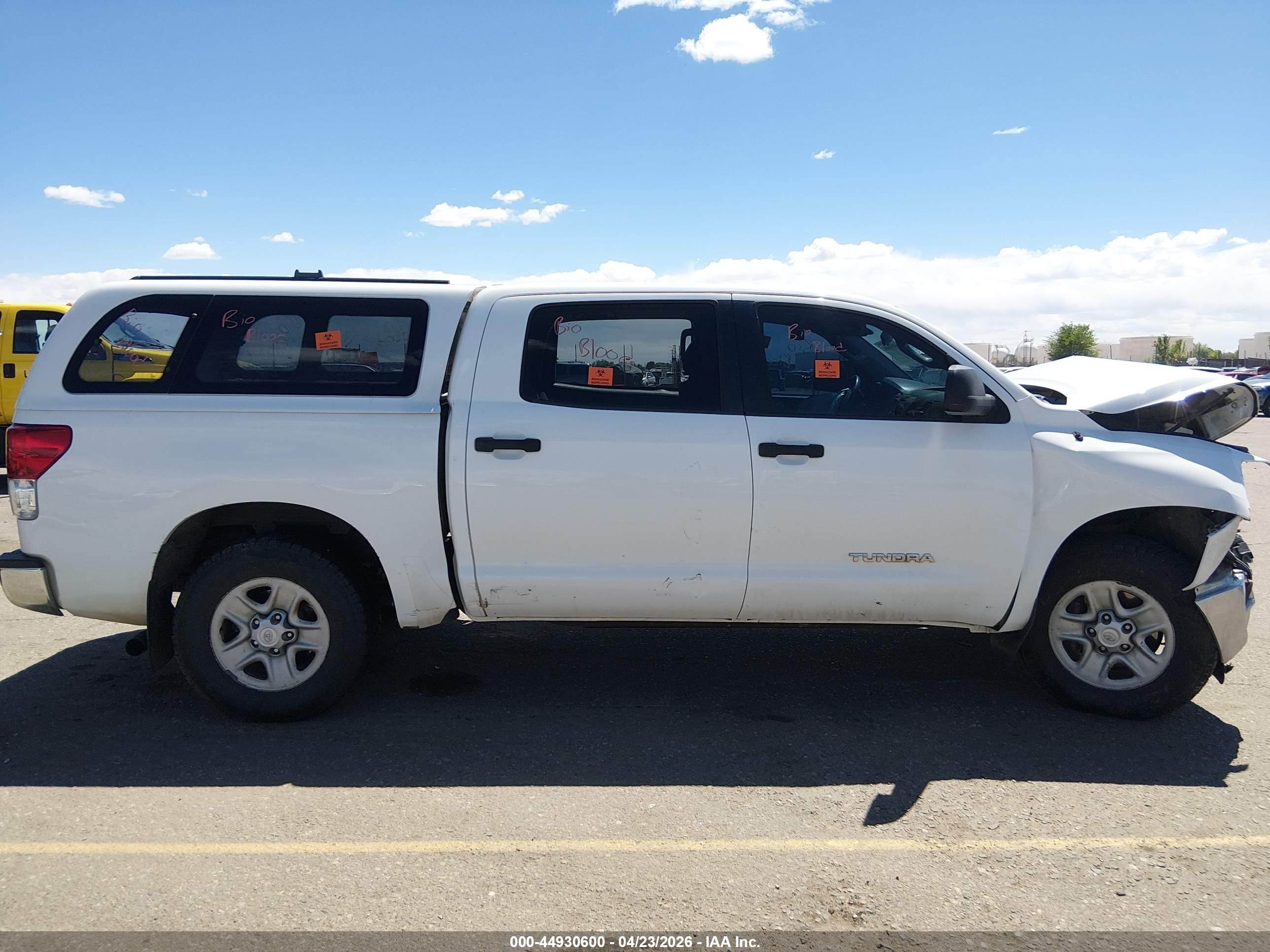 2012 Toyota Tundra Grade 4.6l V8 White vin: 5TFDM5F19CX039037
