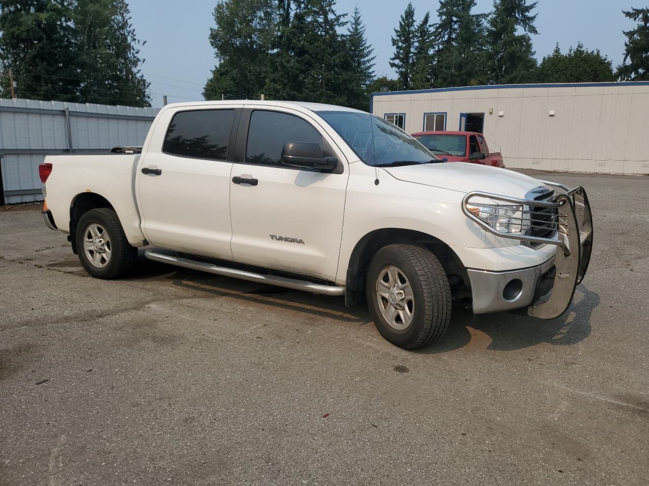 2011 Toyota Tundra Crewmax Sr5 Белый vin: 5TFDM5F1XBX018549