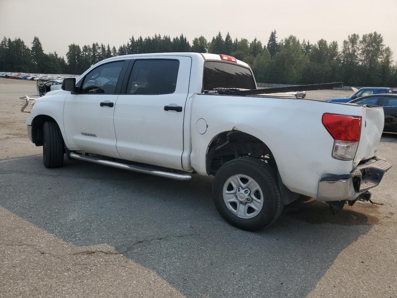 2011 Toyota Tundra Crewmax Sr5 Белый vin: 5TFDM5F1XBX018549