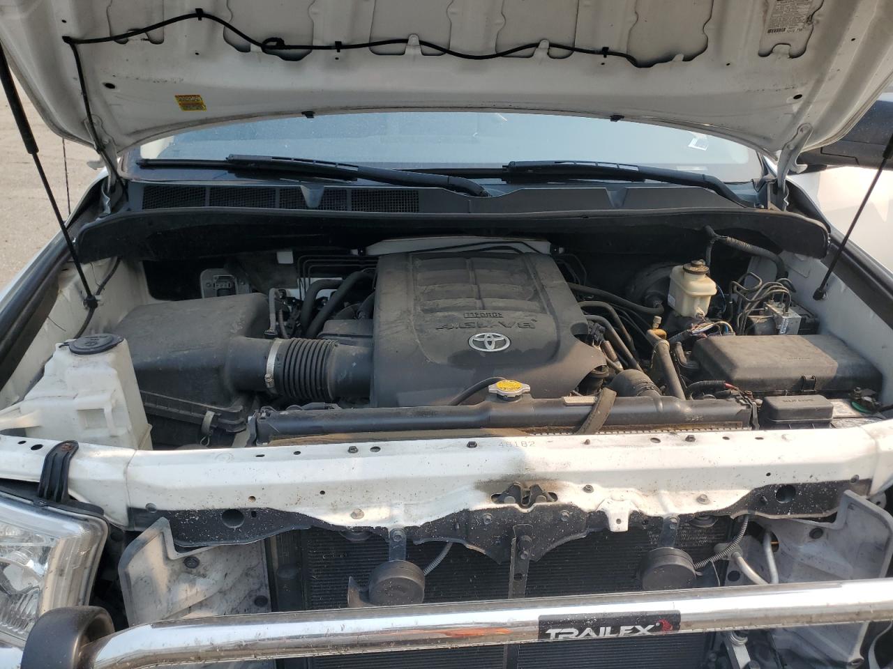 2011 Toyota Tundra Crewmax Sr5 Белый vin: 5TFDM5F1XBX018549