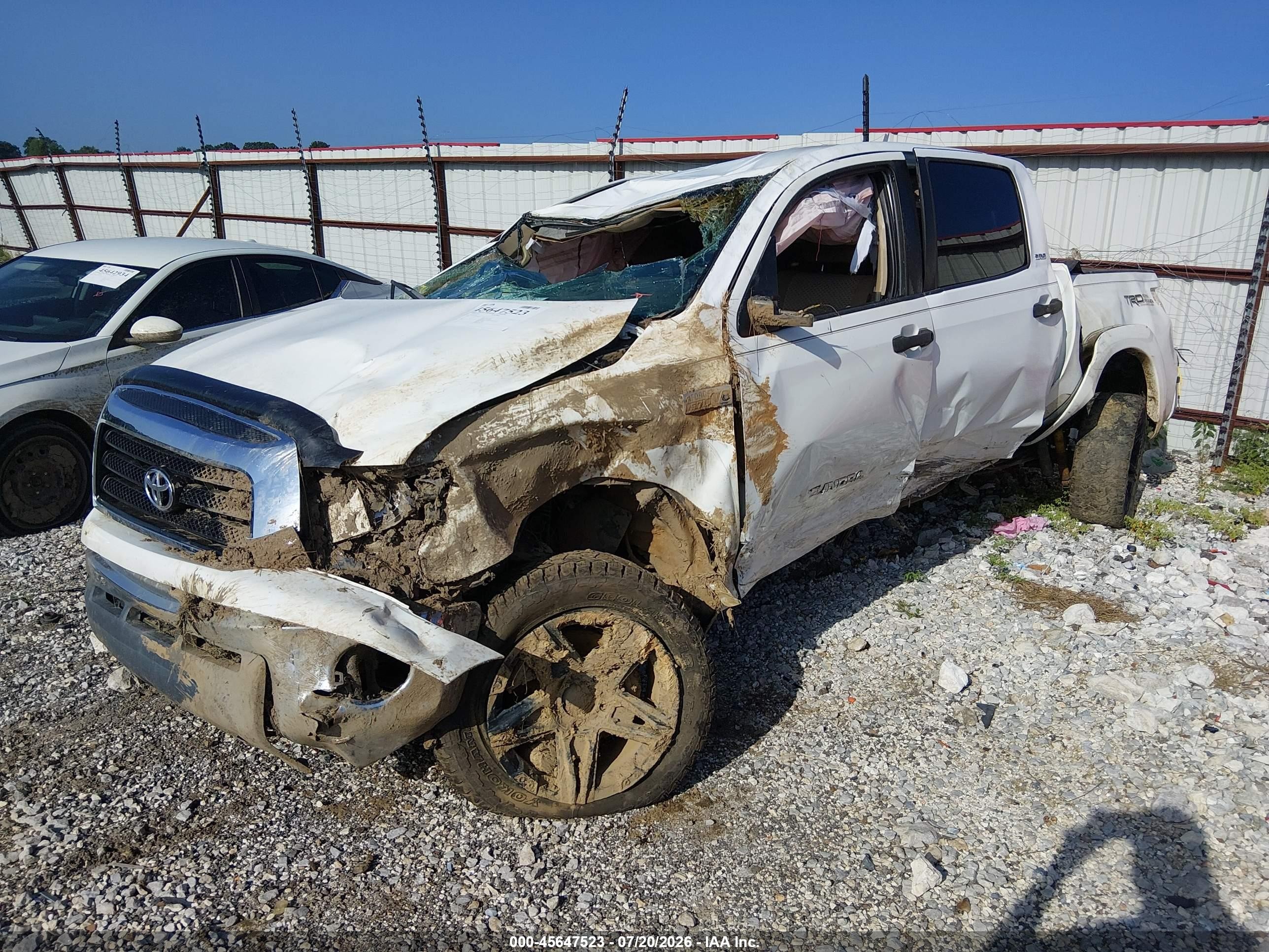 2008 Toyota Tundra Sr5 5.7l V8 White vin: 5TFDV54108X036258