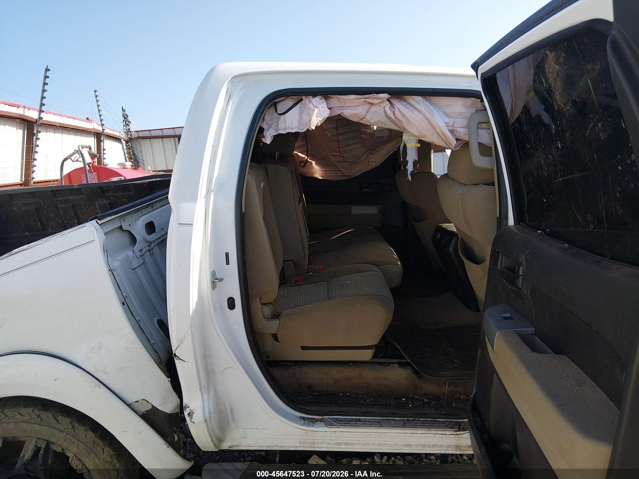 2008 Toyota Tundra Sr5 5.7l V8 White vin: 5TFDV54108X036258