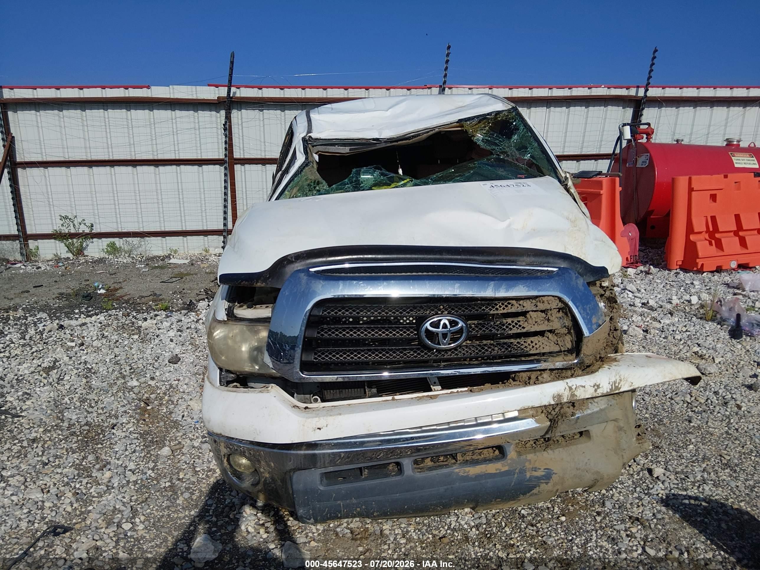 2008 Toyota Tundra Sr5 5.7l V8 White vin: 5TFDV54108X036258