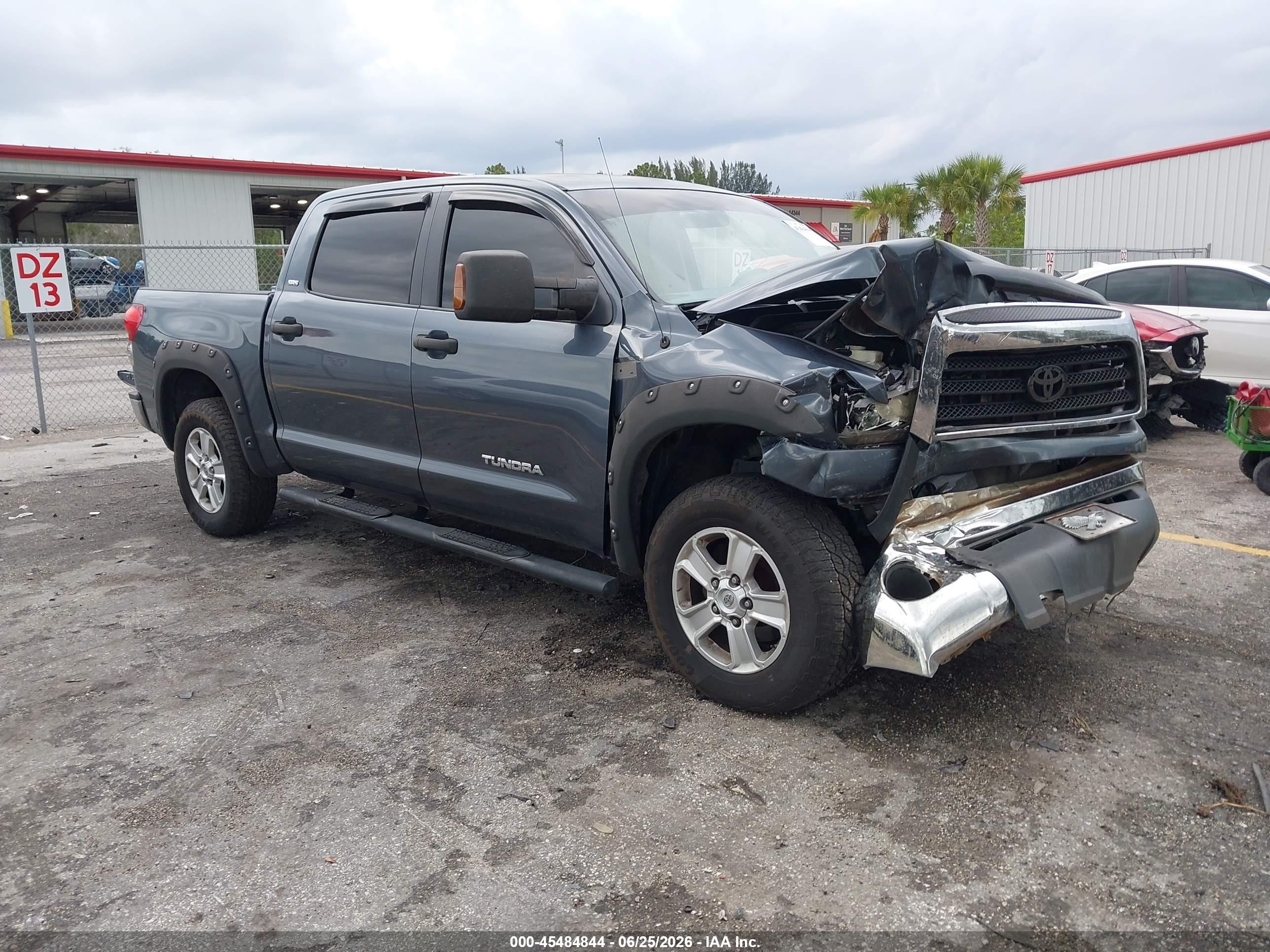 2008 Toyota Tundra Sr5 5.7l V8 Blue vin: 5TFDV54108X055862