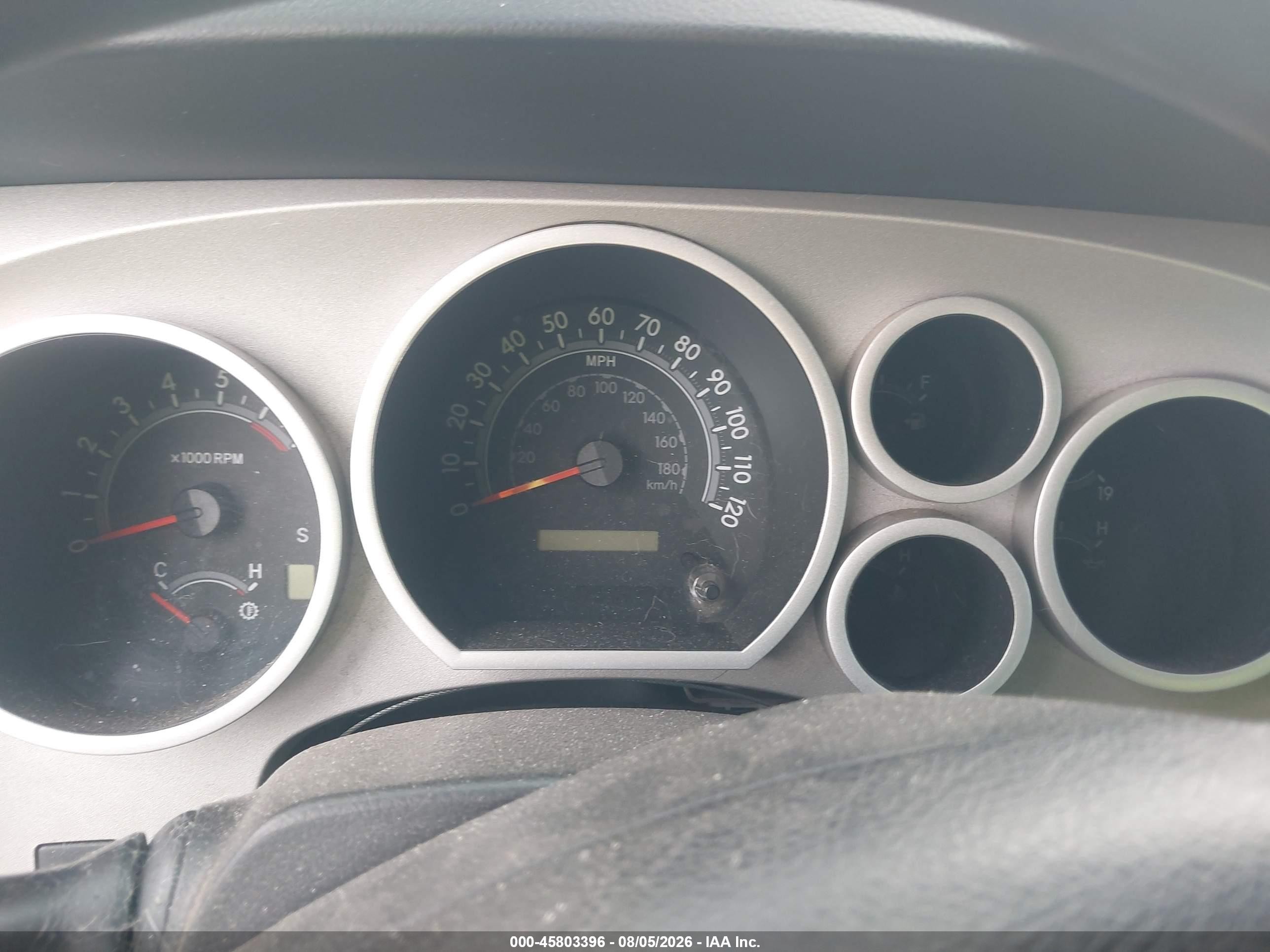 2008 Toyota Tundra Sr5 5.7l V8 White vin: 5TFDV54108X056655
