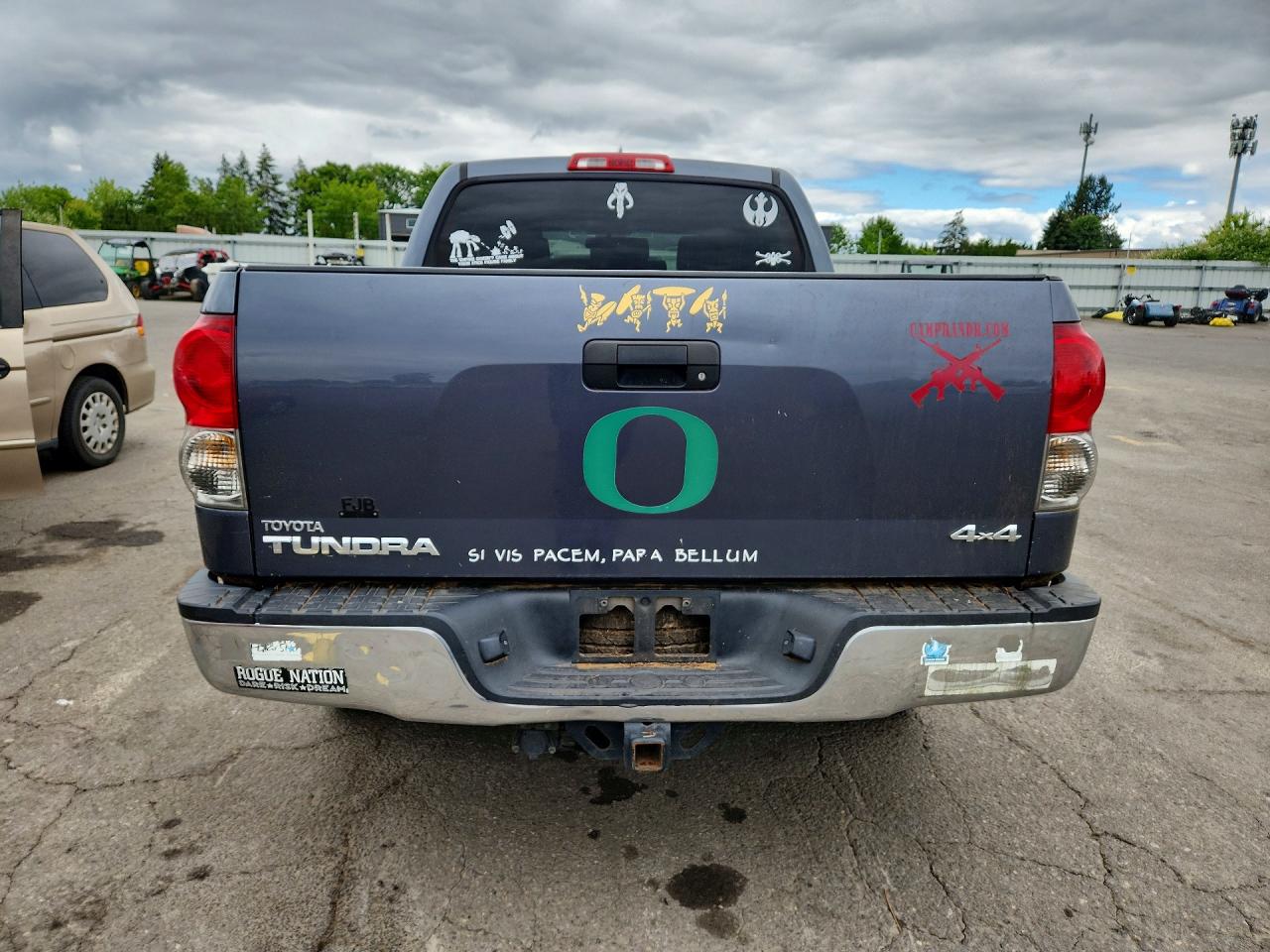 2008 Toyota Tundra Sr5 Blue vin: 5TFDV54138X052549