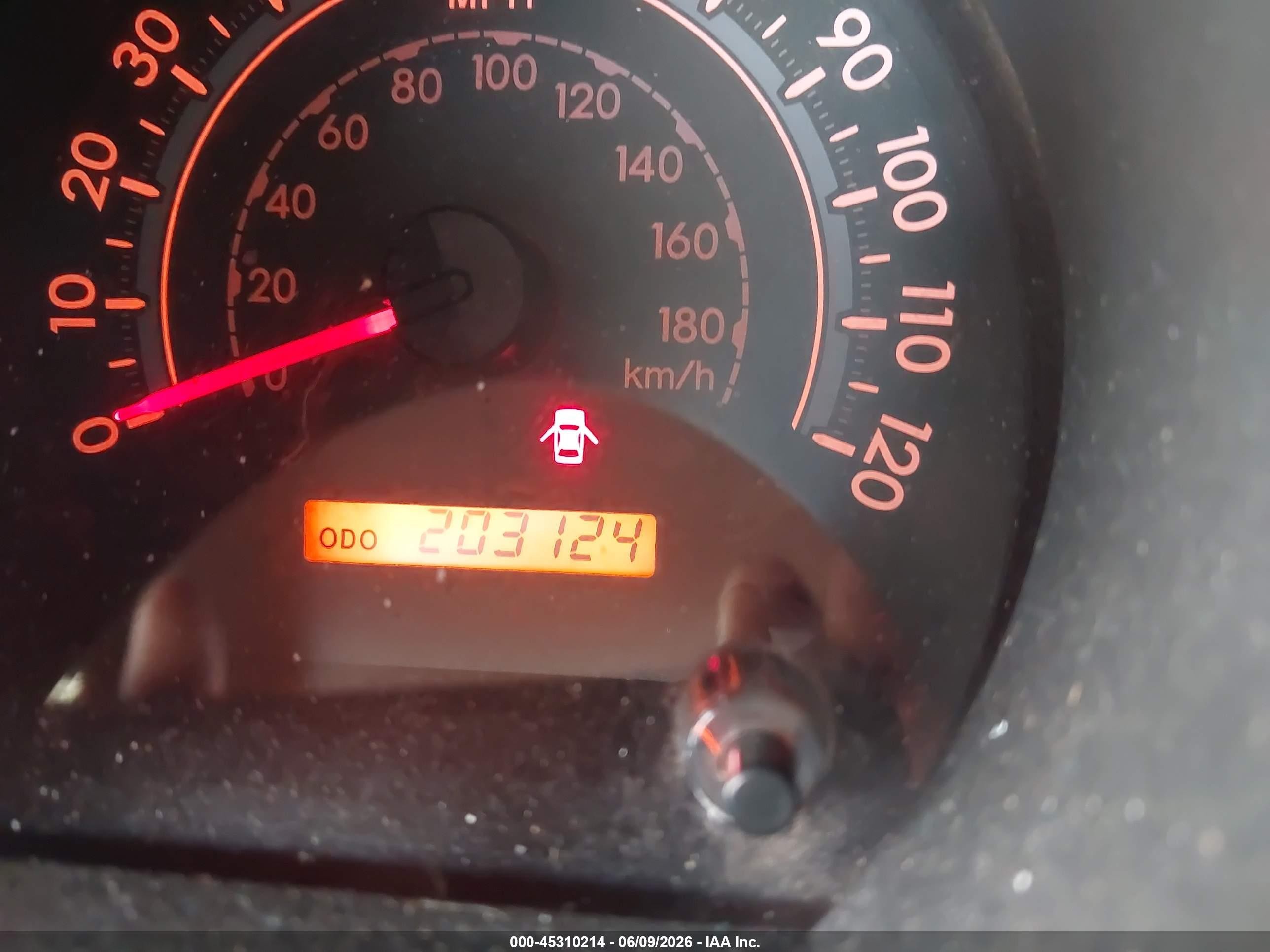 2008 Toyota Tundra Sr5 5.7l V8 White vin: 5TFDV54138X070159