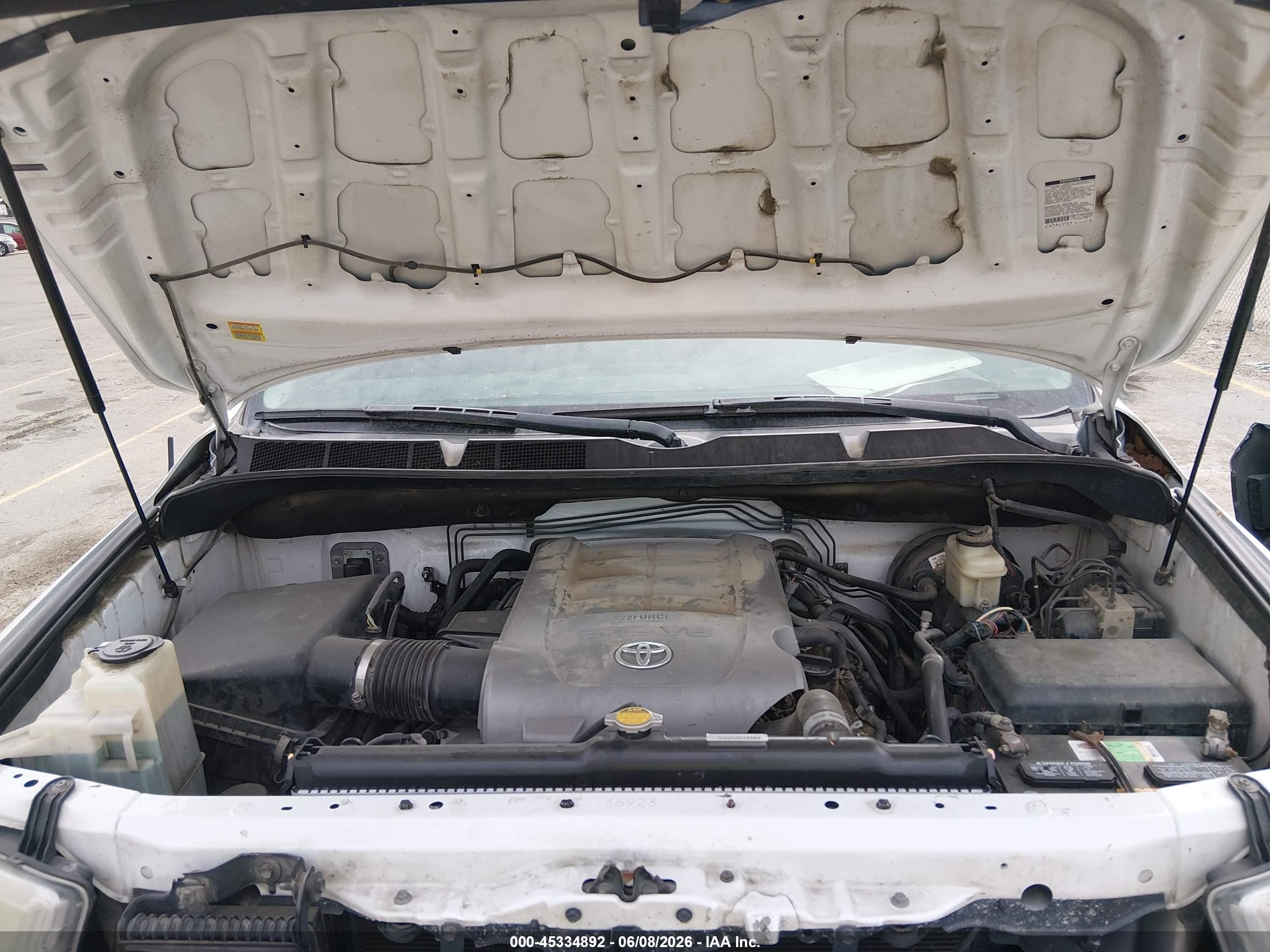 2008 Toyota Tundra Sr5 5.7l V8 White vin: 5TFDV54148X044895