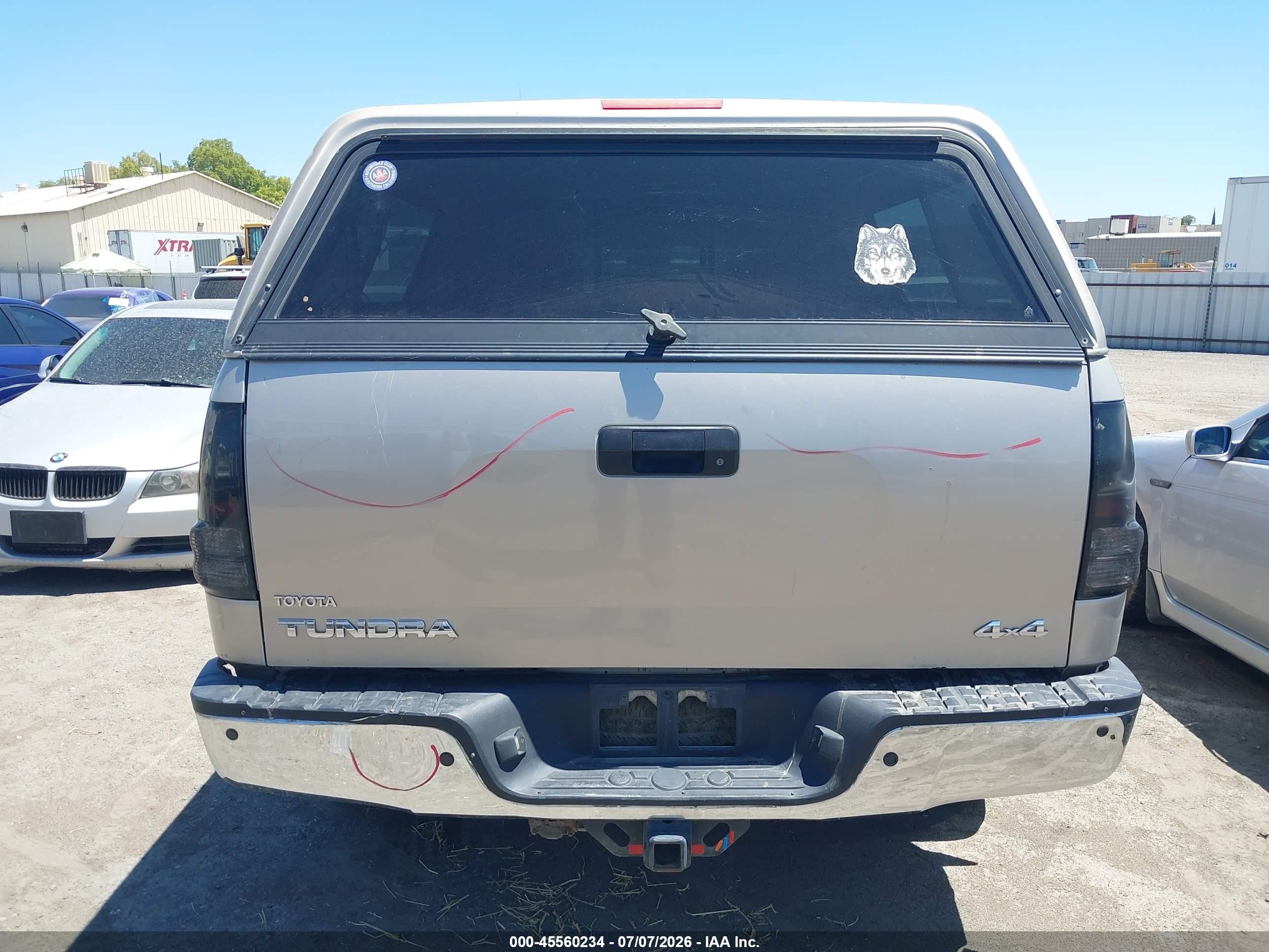 2008 Toyota Tundra Sr5 5.7l V8 Beige vin: 5TFDV54188X038548