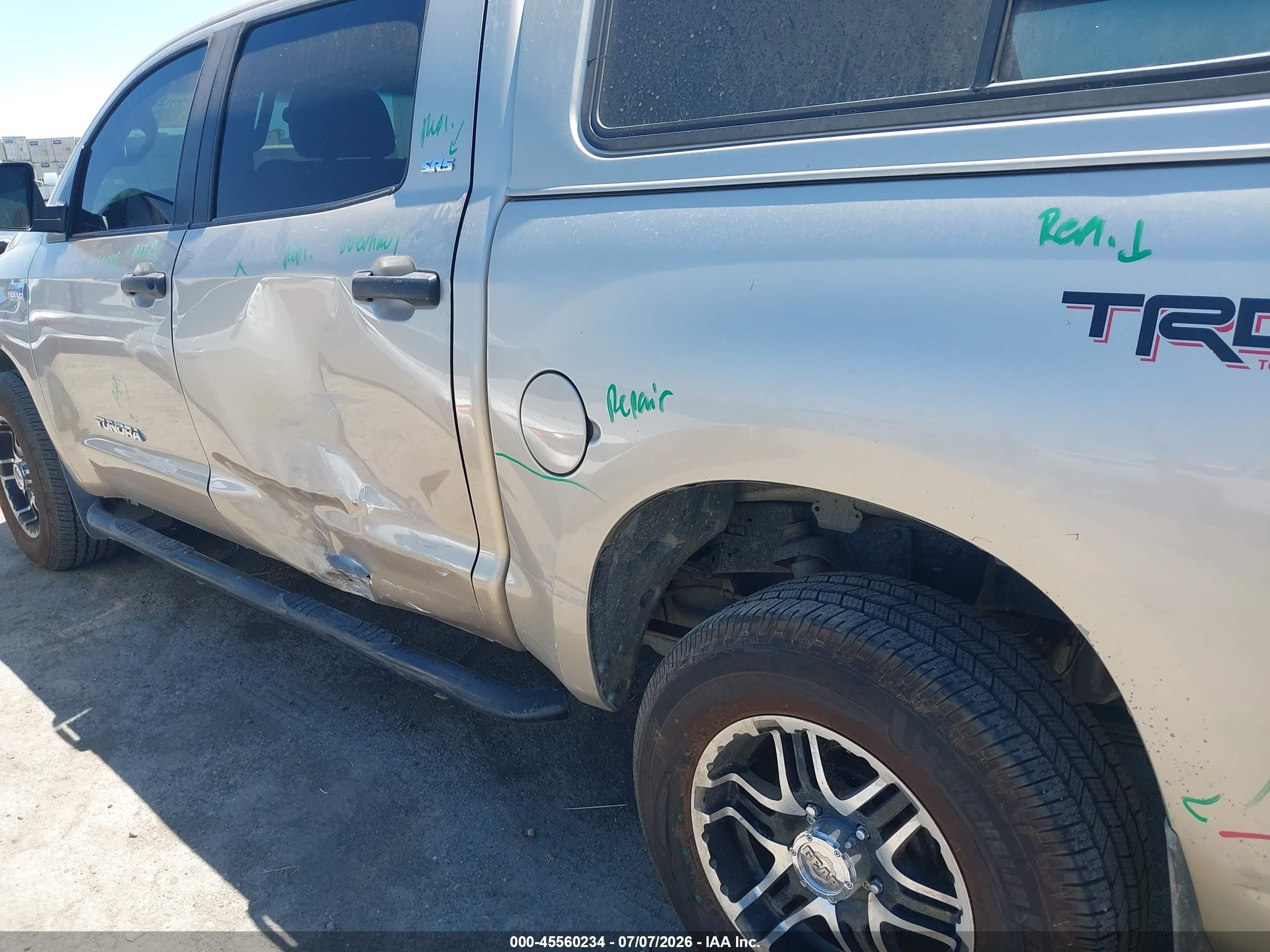 2008 Toyota Tundra Sr5 5.7l V8 Beige vin: 5TFDV54188X038548