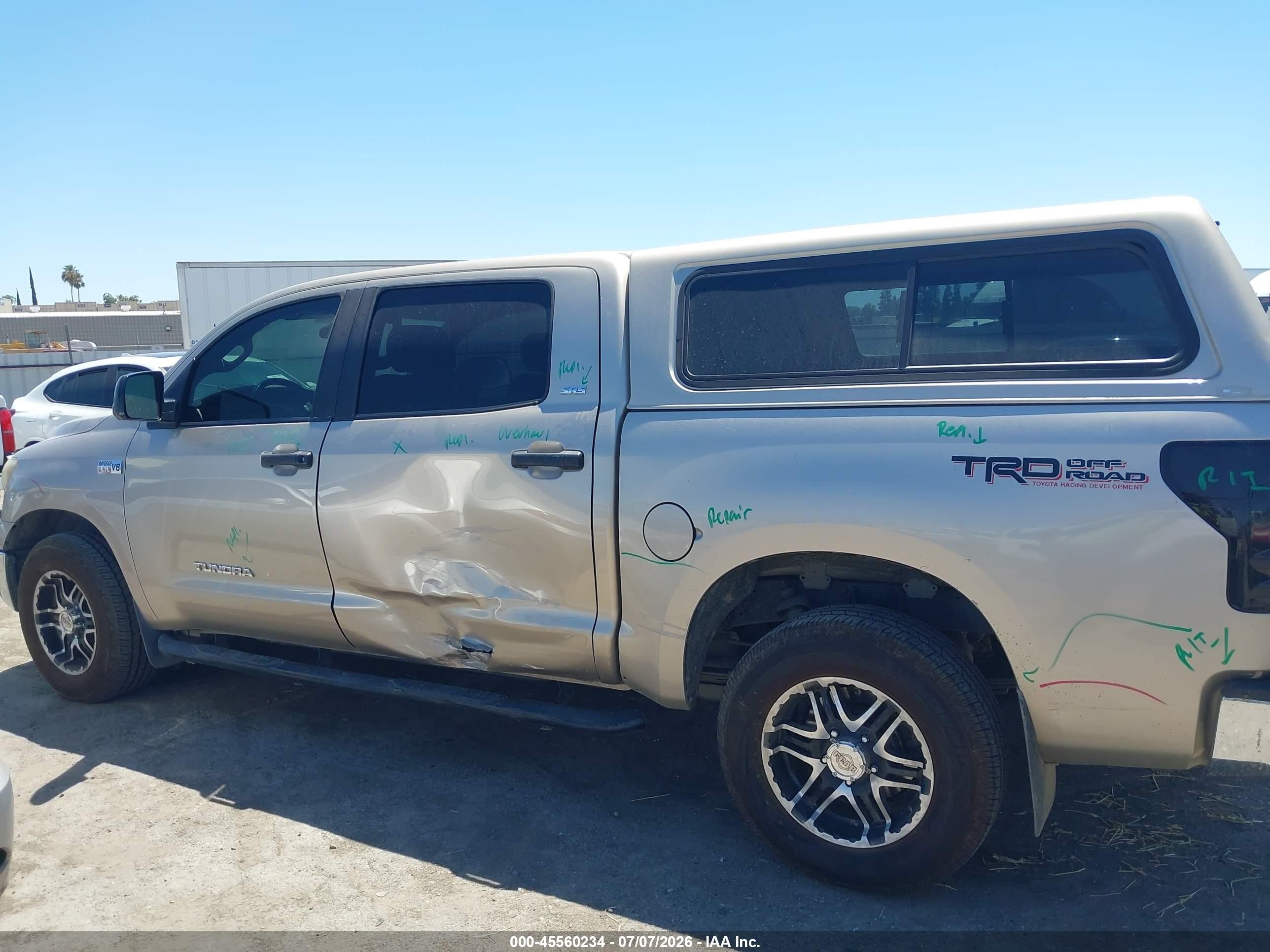 2008 Toyota Tundra Sr5 5.7l V8 Beige vin: 5TFDV54188X038548