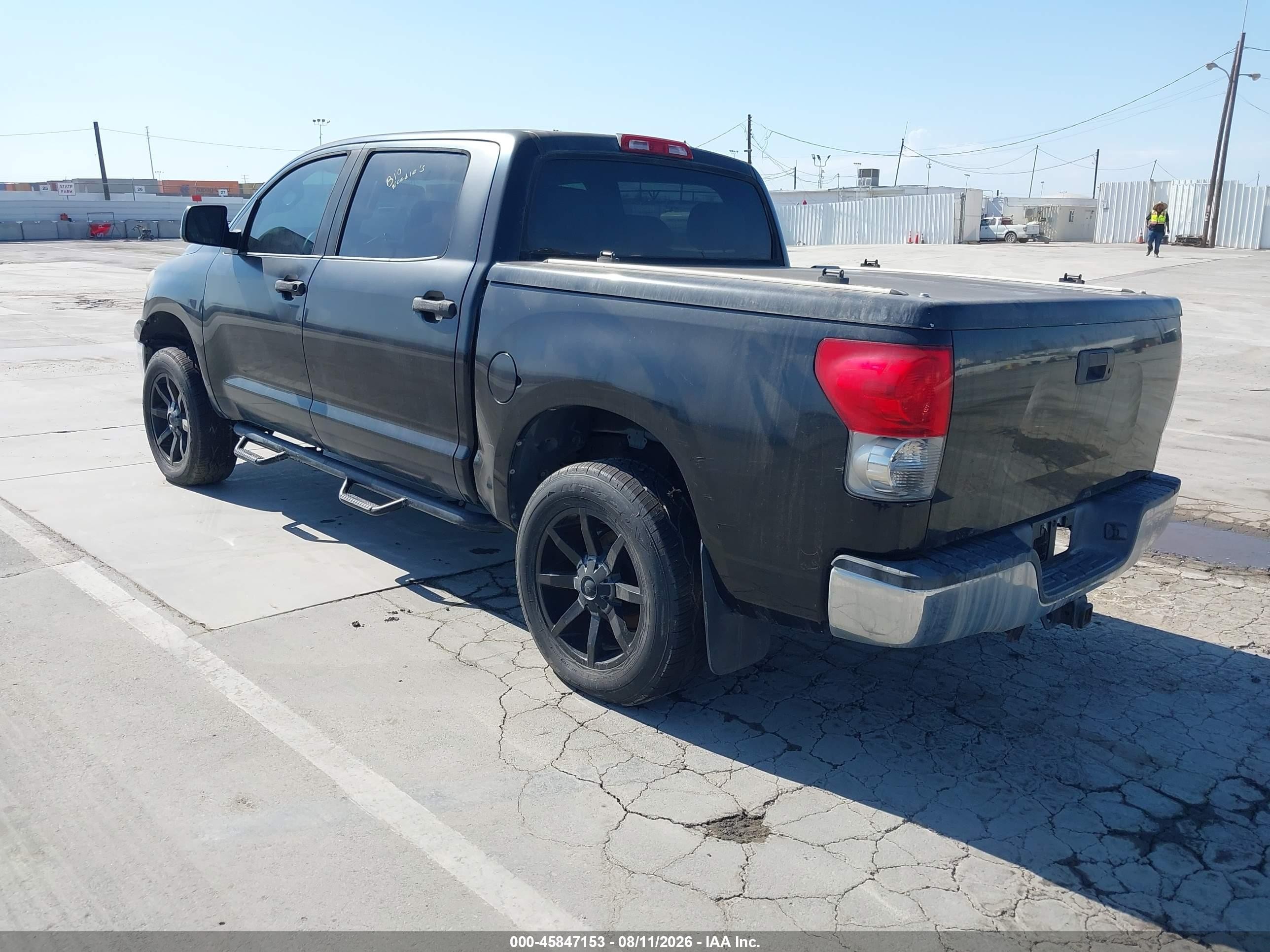 2008 Toyota Tundra Base 5.7l V8 Черный vin: 5TFDV54188X078614