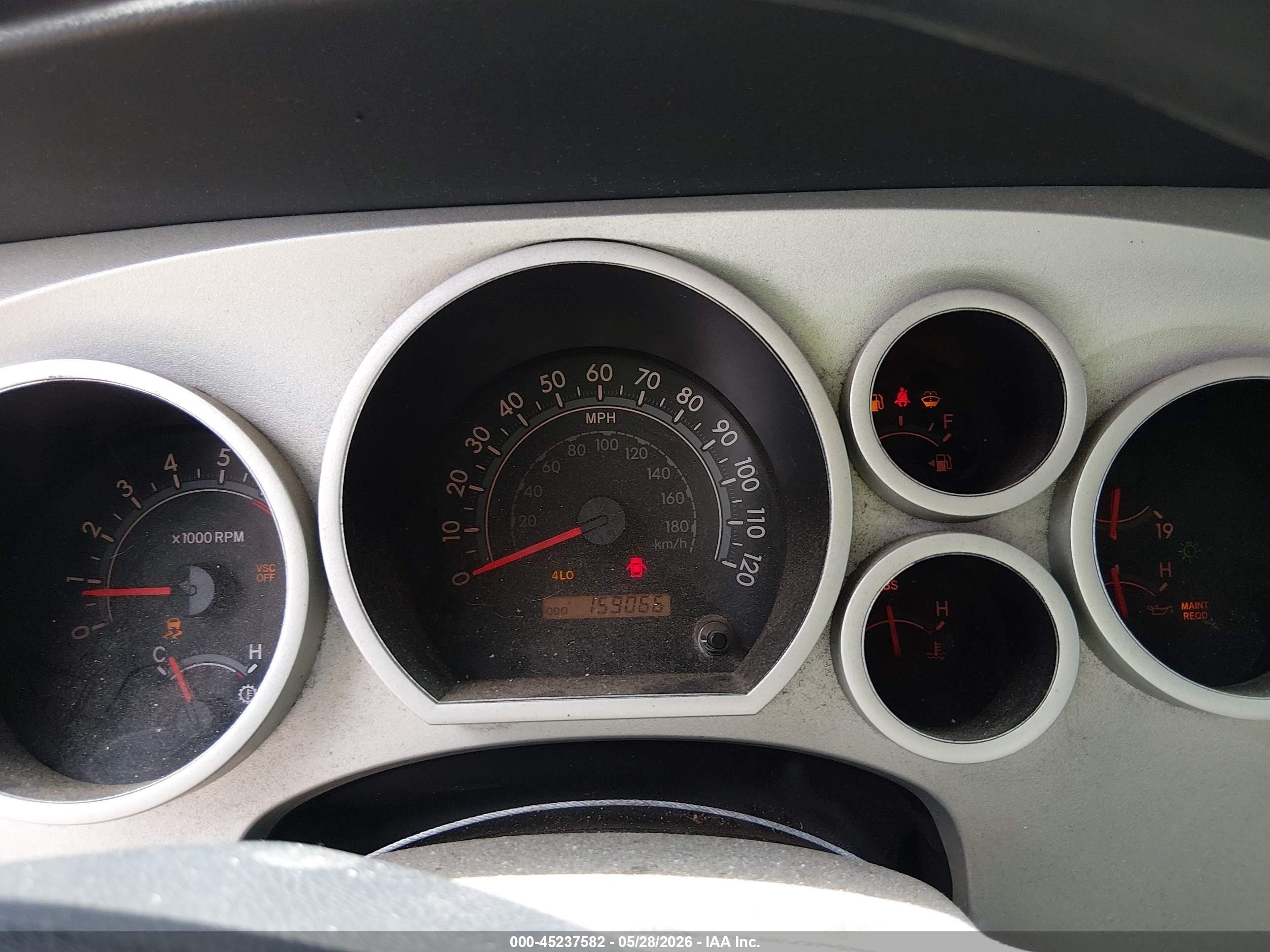 2008 Toyota Tundra Sr5 5.7l V8 Silver vin: 5TFDV54198X056329