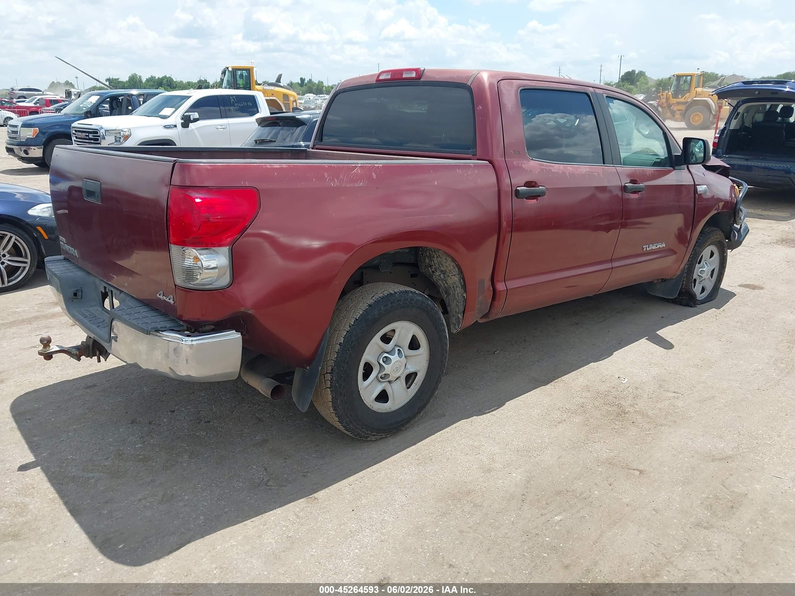 2007 Toyota Tundra Sr5 5.7l V8 Red vin: 5TFDV541X7X030045