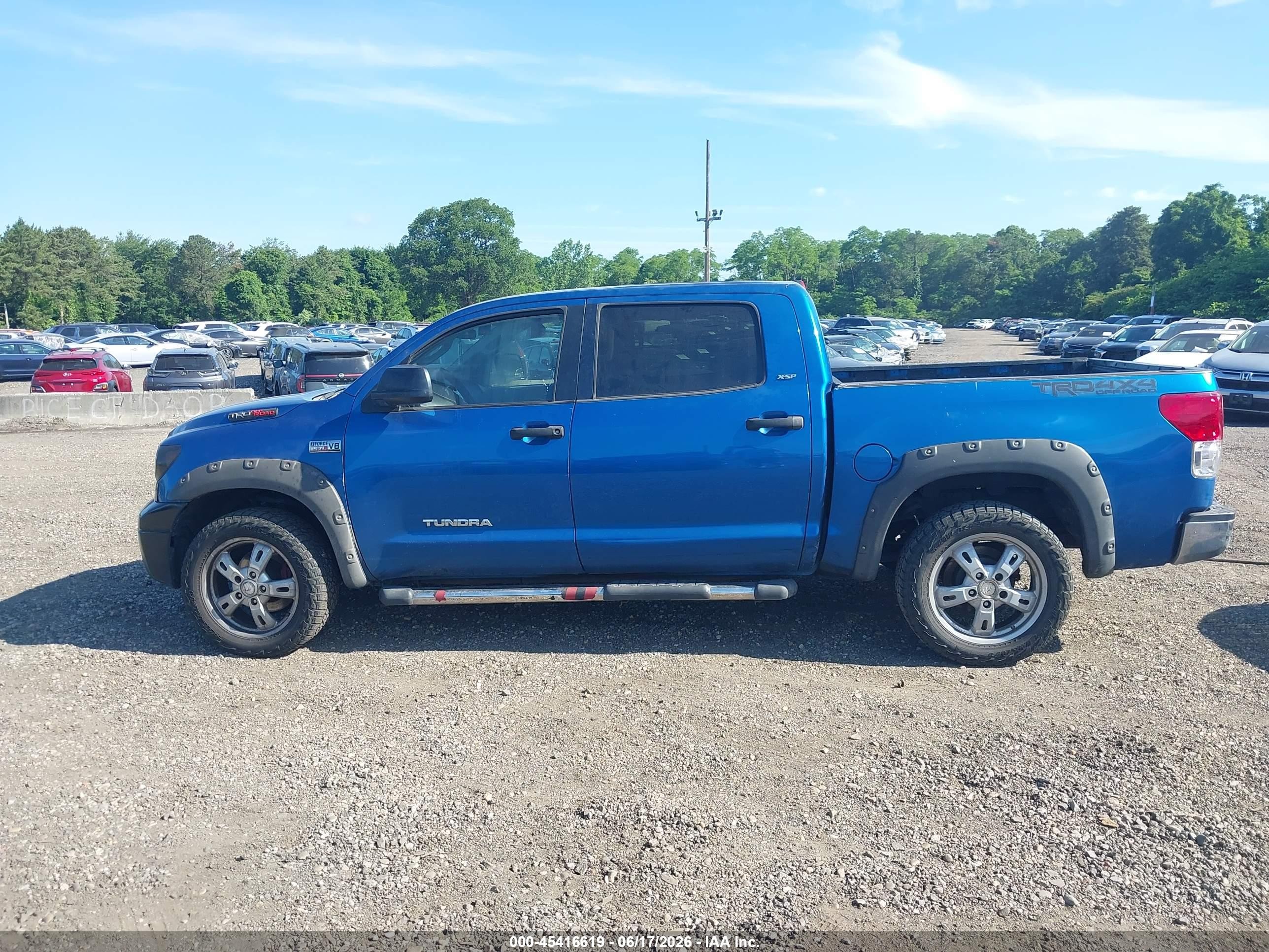 2008 Toyota Tundra Sr5 5.7l V8 Синий vin: 5TFDV541X8X054086
