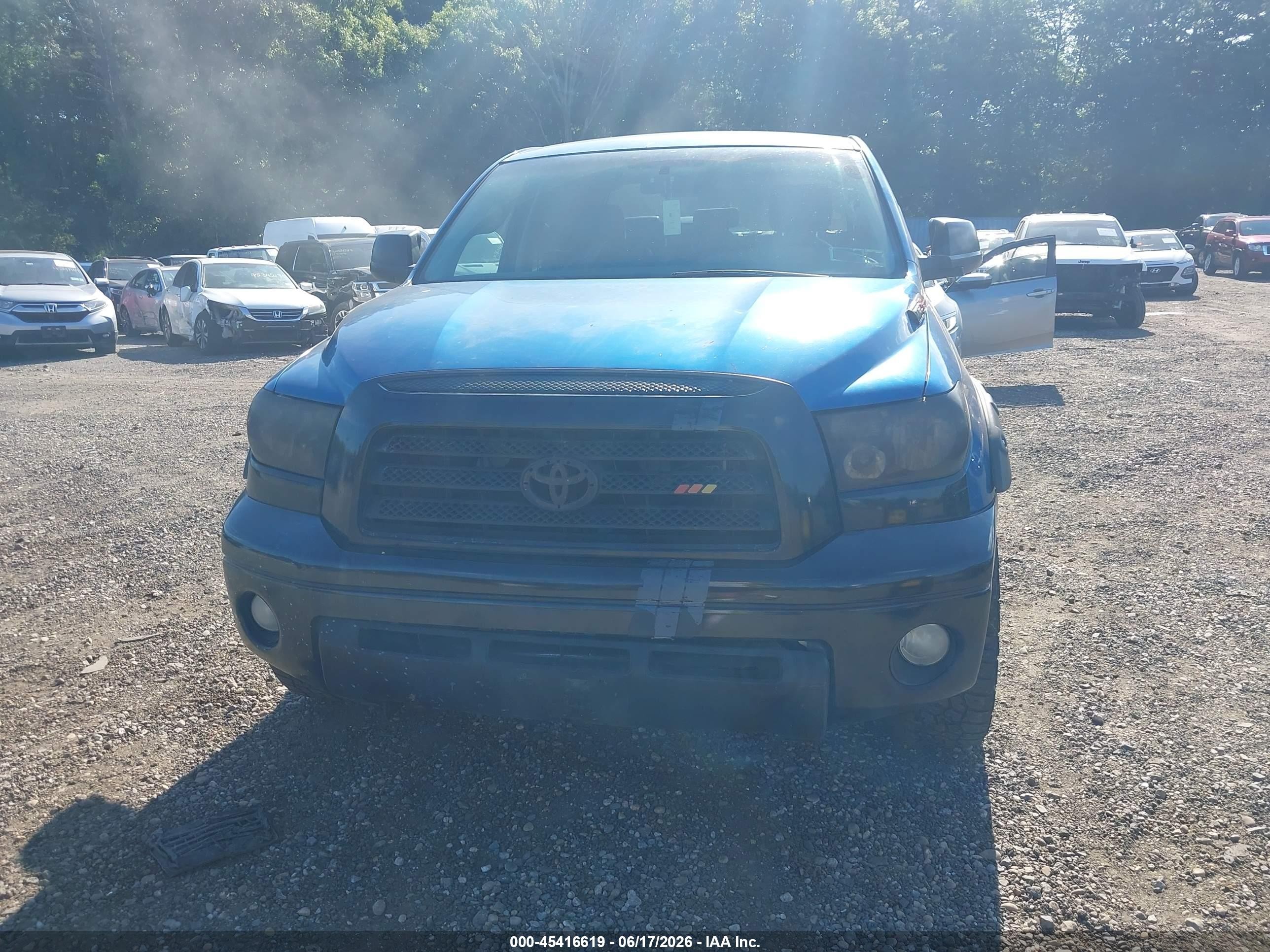 2008 Toyota Tundra Sr5 5.7l V8 Синий vin: 5TFDV541X8X054086