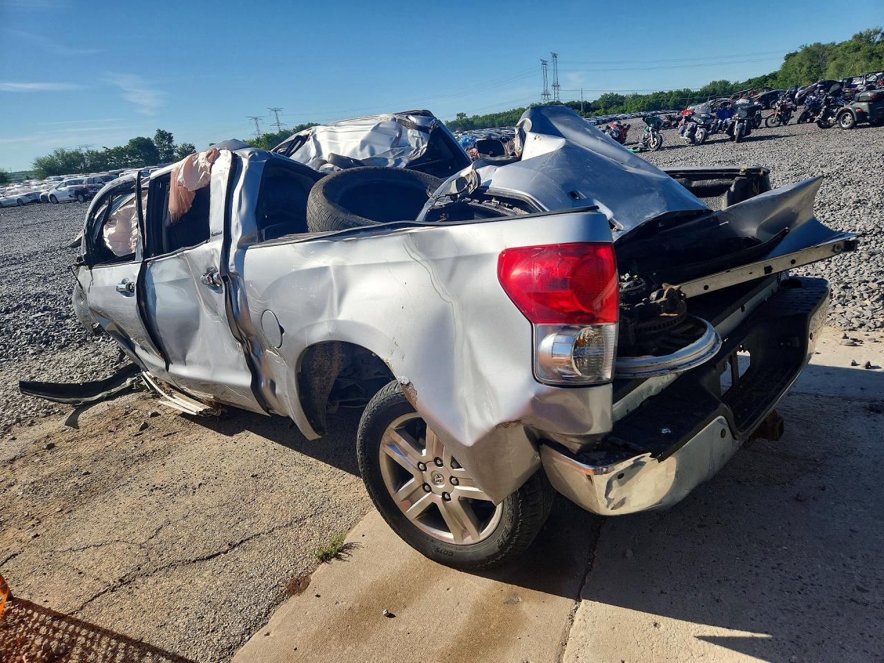 2008 Toyota Tundra Crewmax Limited Серебряный vin: 5TFDV58118X077122