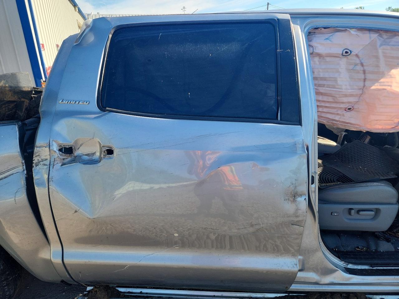 2008 Toyota Tundra Crewmax Limited Серебряный vin: 5TFDV58118X077122