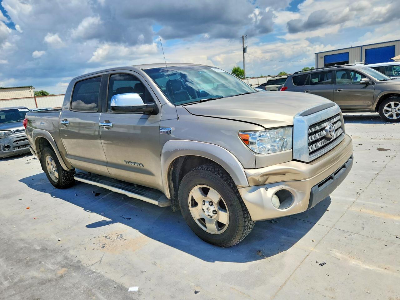 2008 Toyota Tundra Crewmax Limited Beige vin: 5TFDV58128X044467
