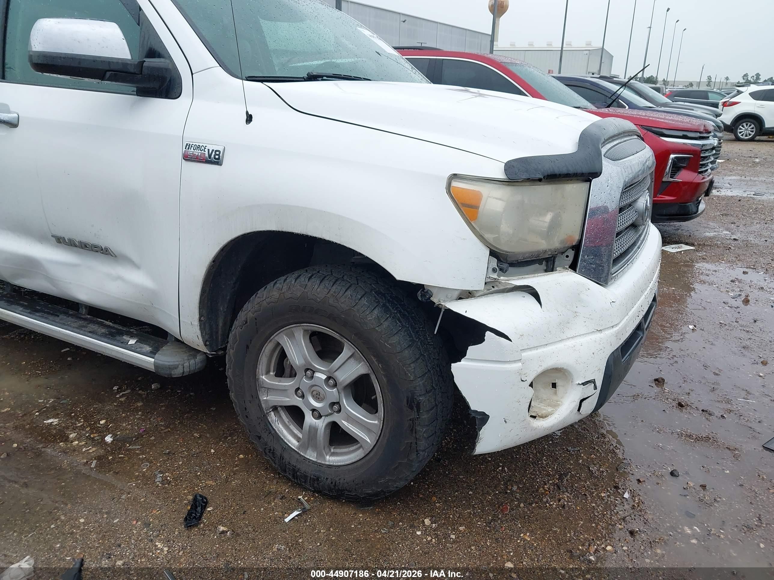 2008 Toyota Tundra Limited 5.7l V8 White vin: 5TFDV58168X070957