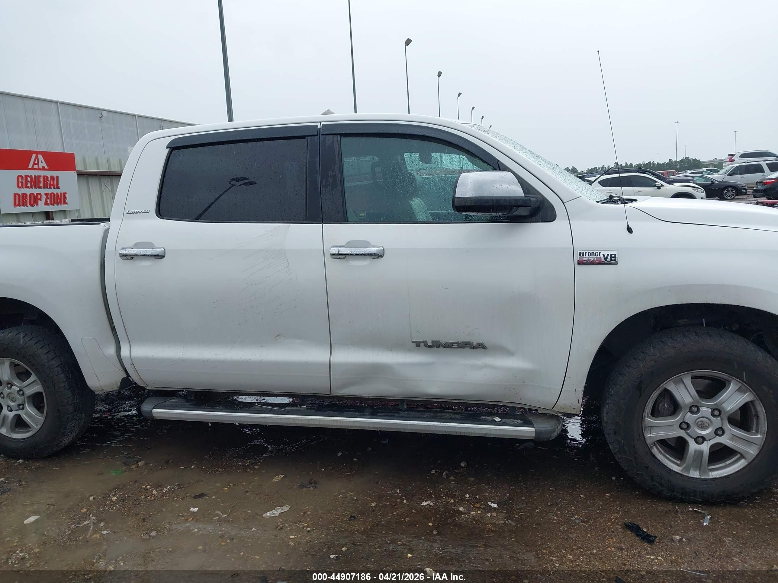 2008 Toyota Tundra Limited 5.7l V8 White vin: 5TFDV58168X070957