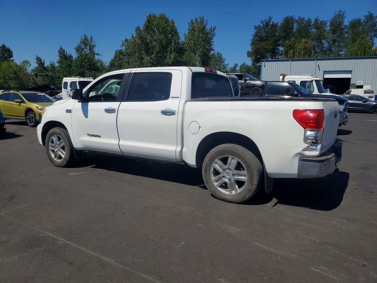 2008 Toyota Tundra Limited White vin: 5TFDV58188X063606