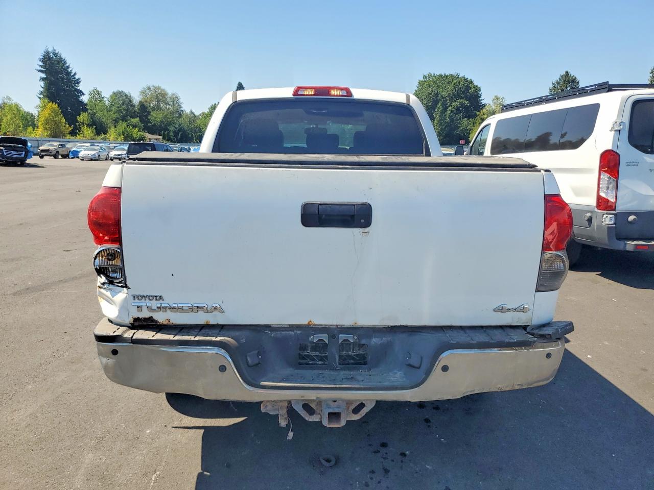 2008 Toyota Tundra Limited White vin: 5TFDV58188X063606