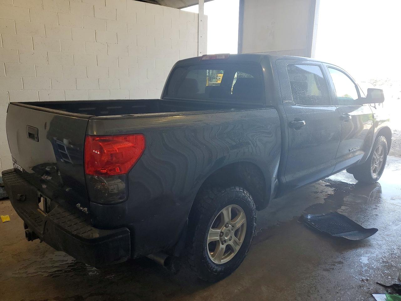 2008 Toyota Tundra Crewmax Limited Gray vin: 5TFDV58198X043588