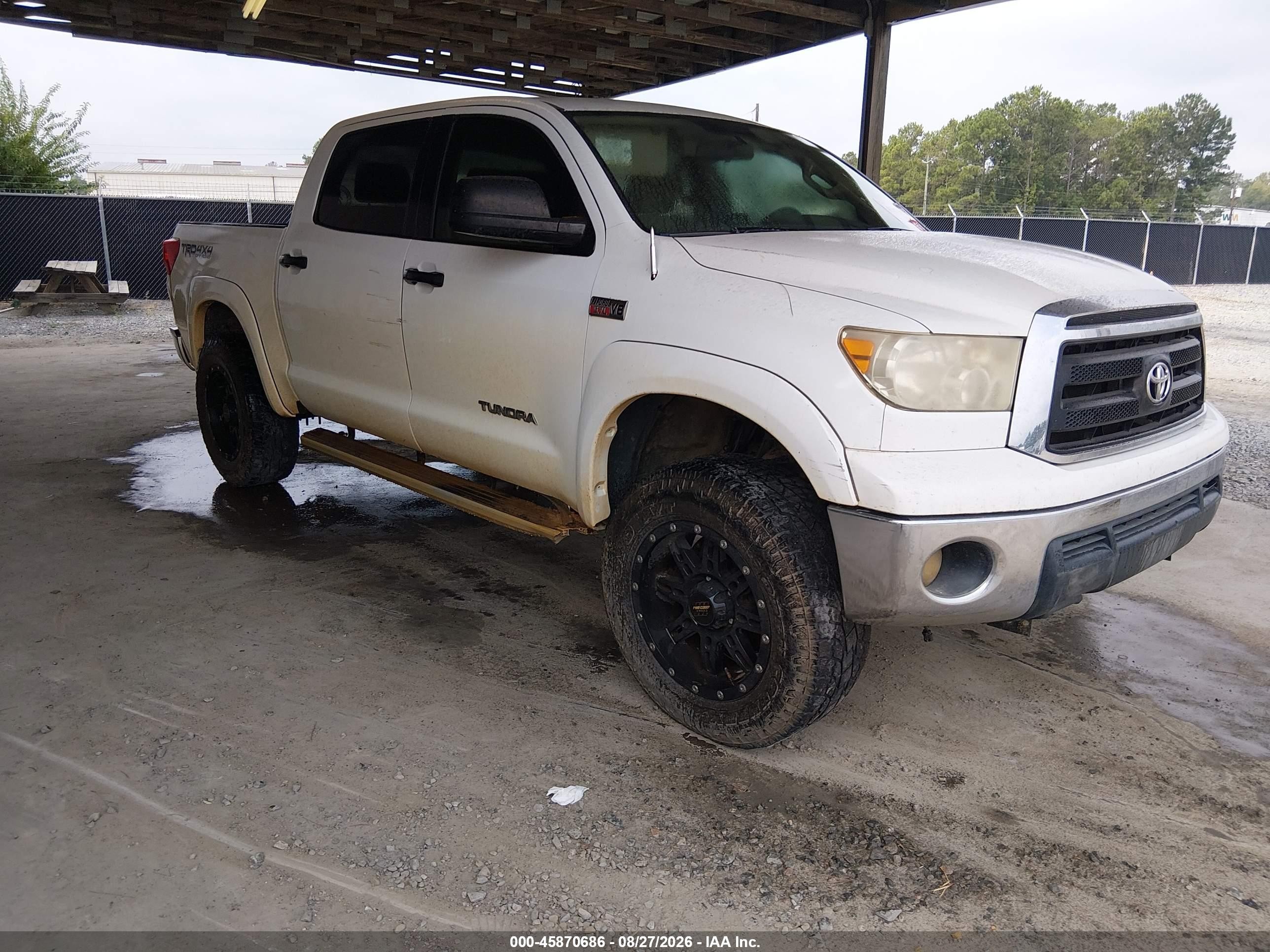 2011 Toyota Tundra Grade 5.7l V8 White vin: 5TFDW5F10BX181088