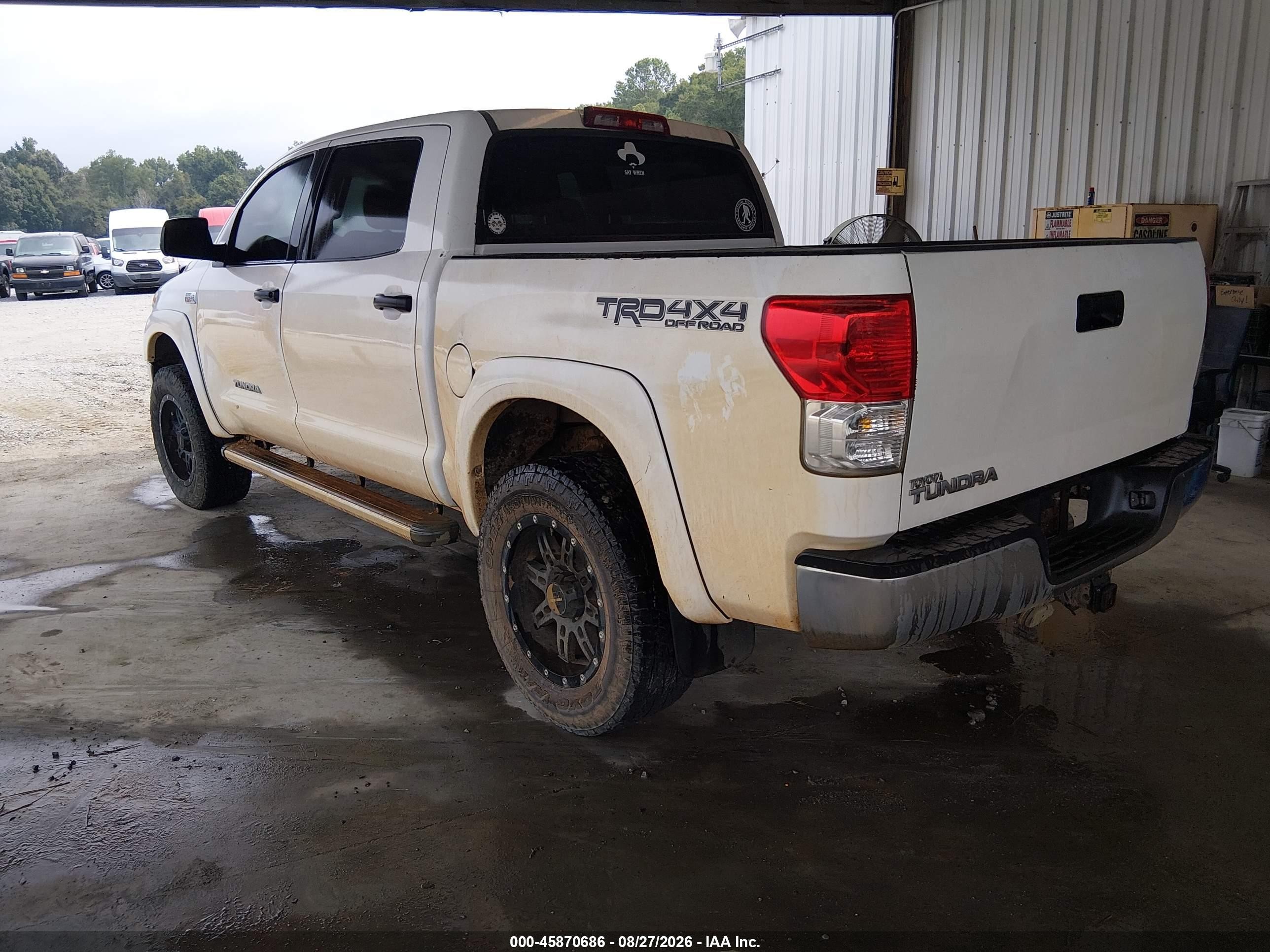 2011 Toyota Tundra Grade 5.7l V8 White vin: 5TFDW5F10BX181088
