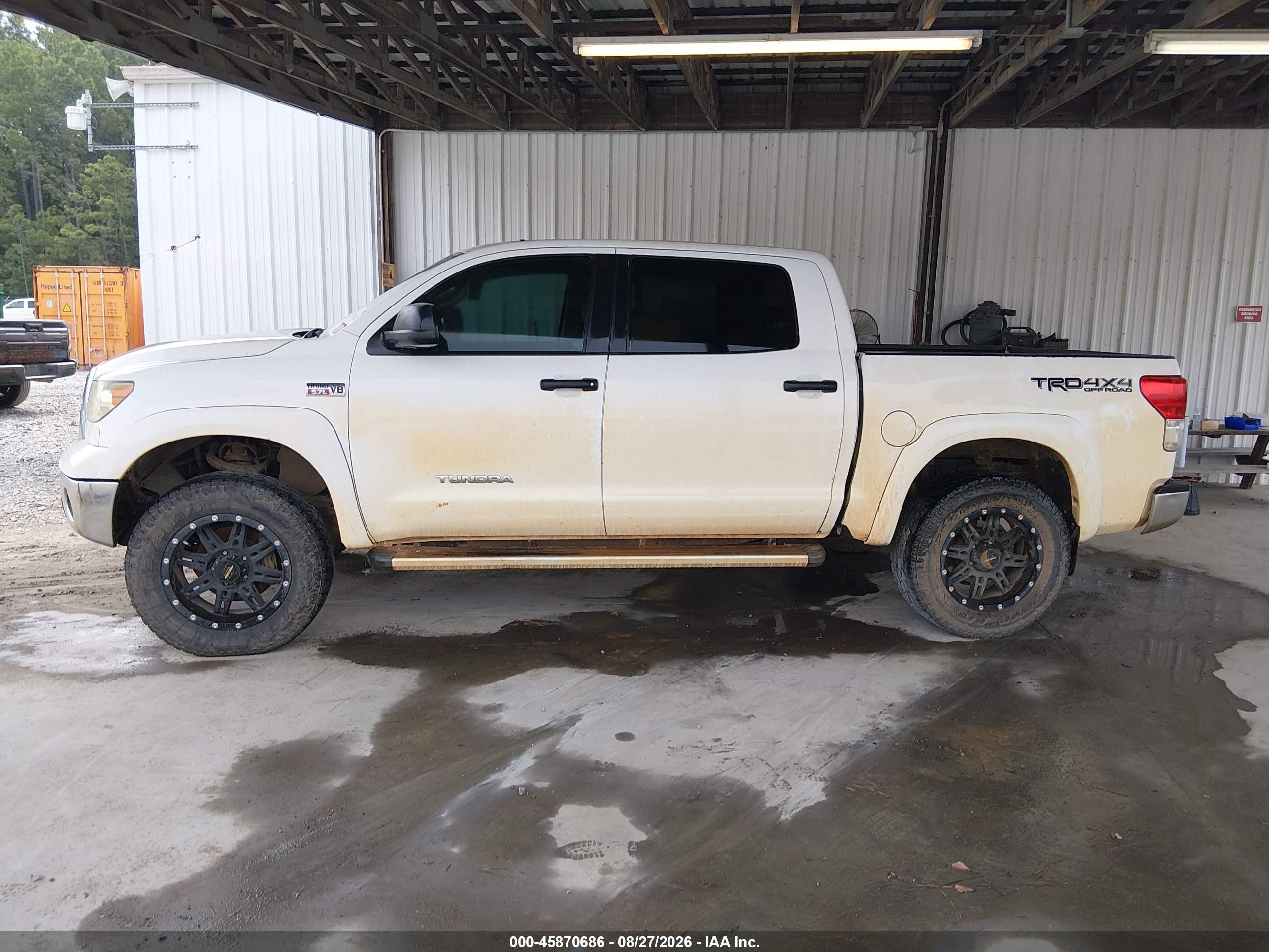 2011 Toyota Tundra Grade 5.7l V8 White vin: 5TFDW5F10BX181088