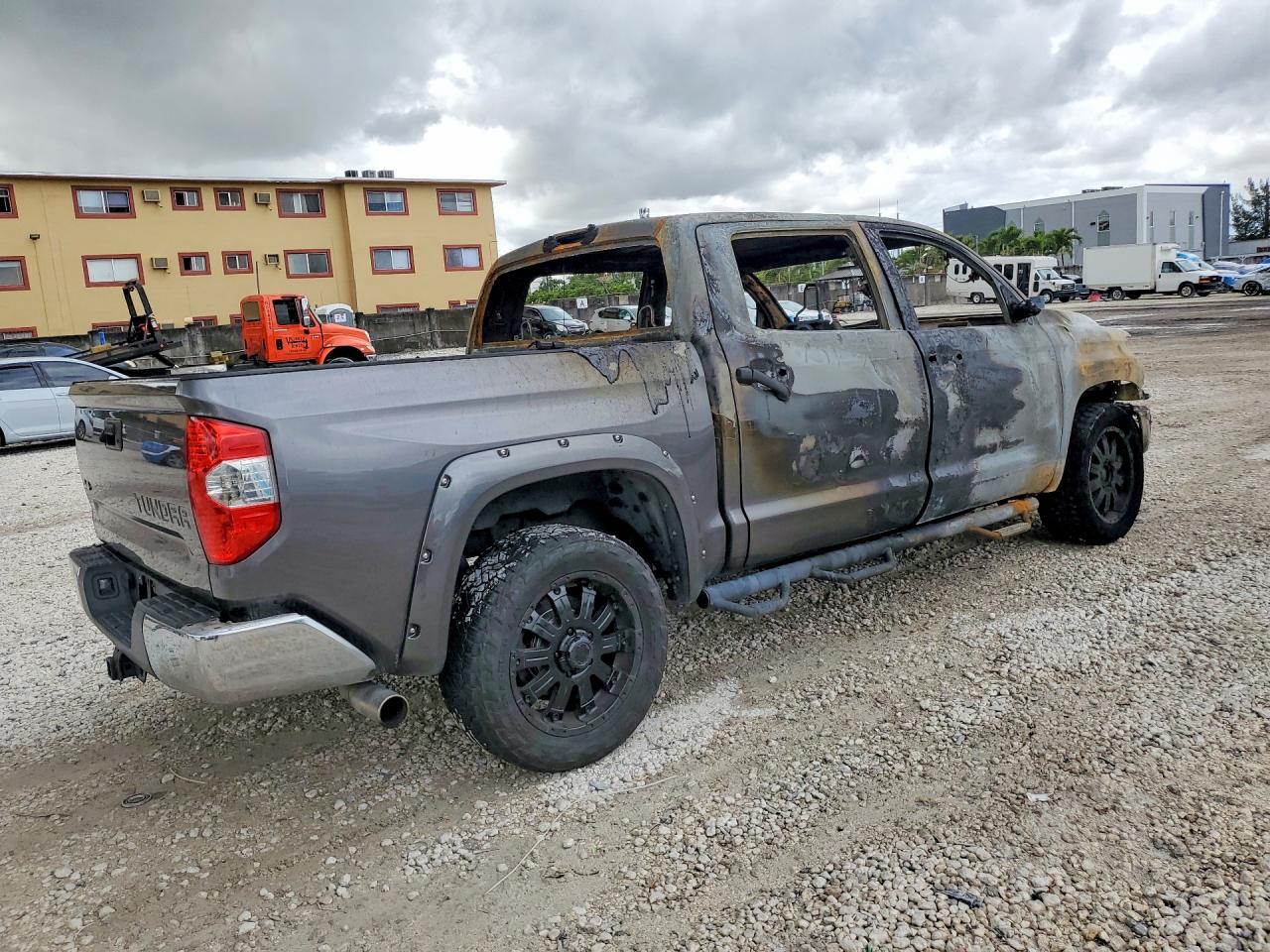 2014 Toyota Tundra Sr5 Burn vin: 5TFDW5F10EX380419