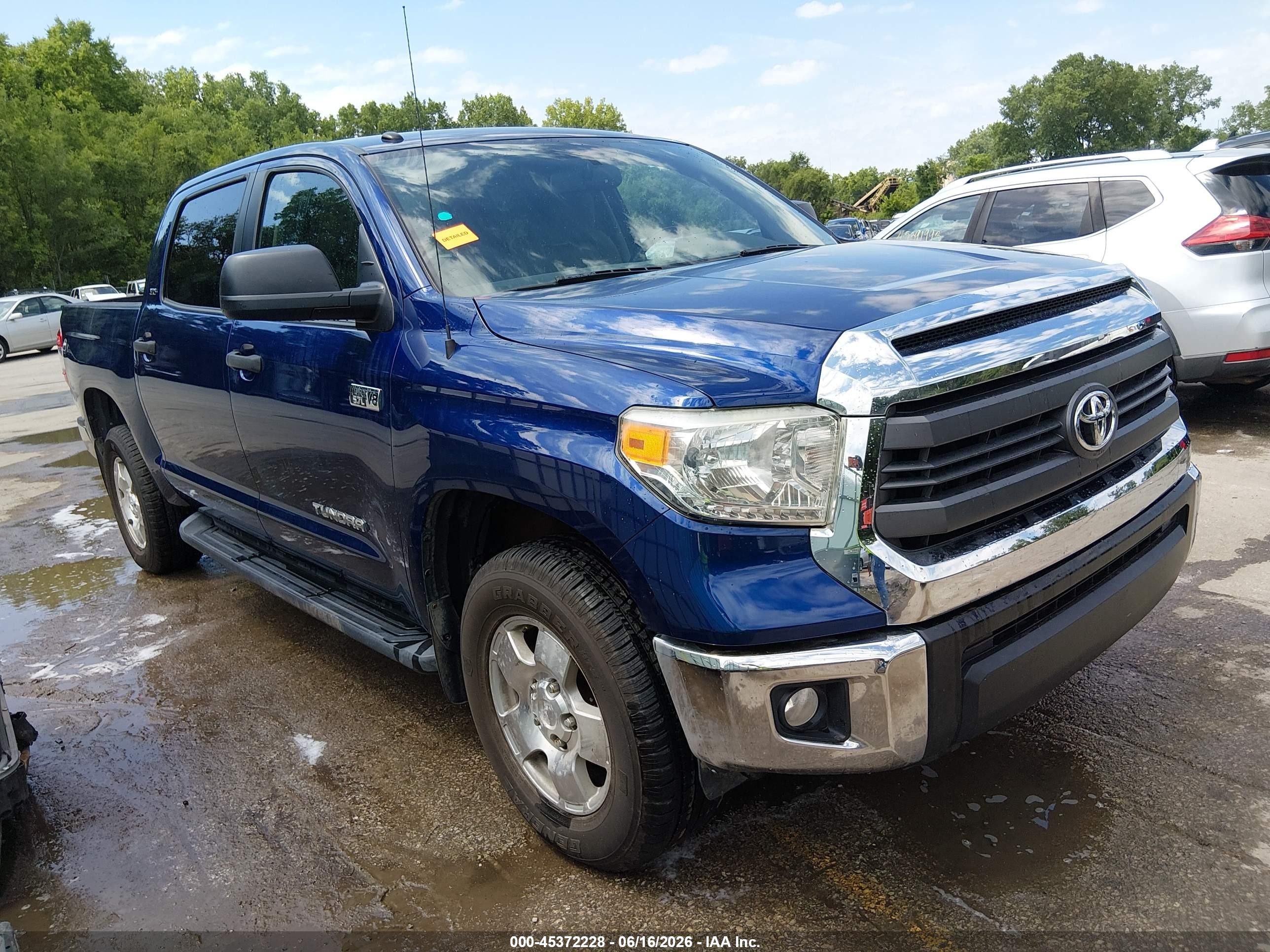 2014 Toyota Tundra Sr5 5.7l V8 Blue vin: 5TFDW5F10EX395115