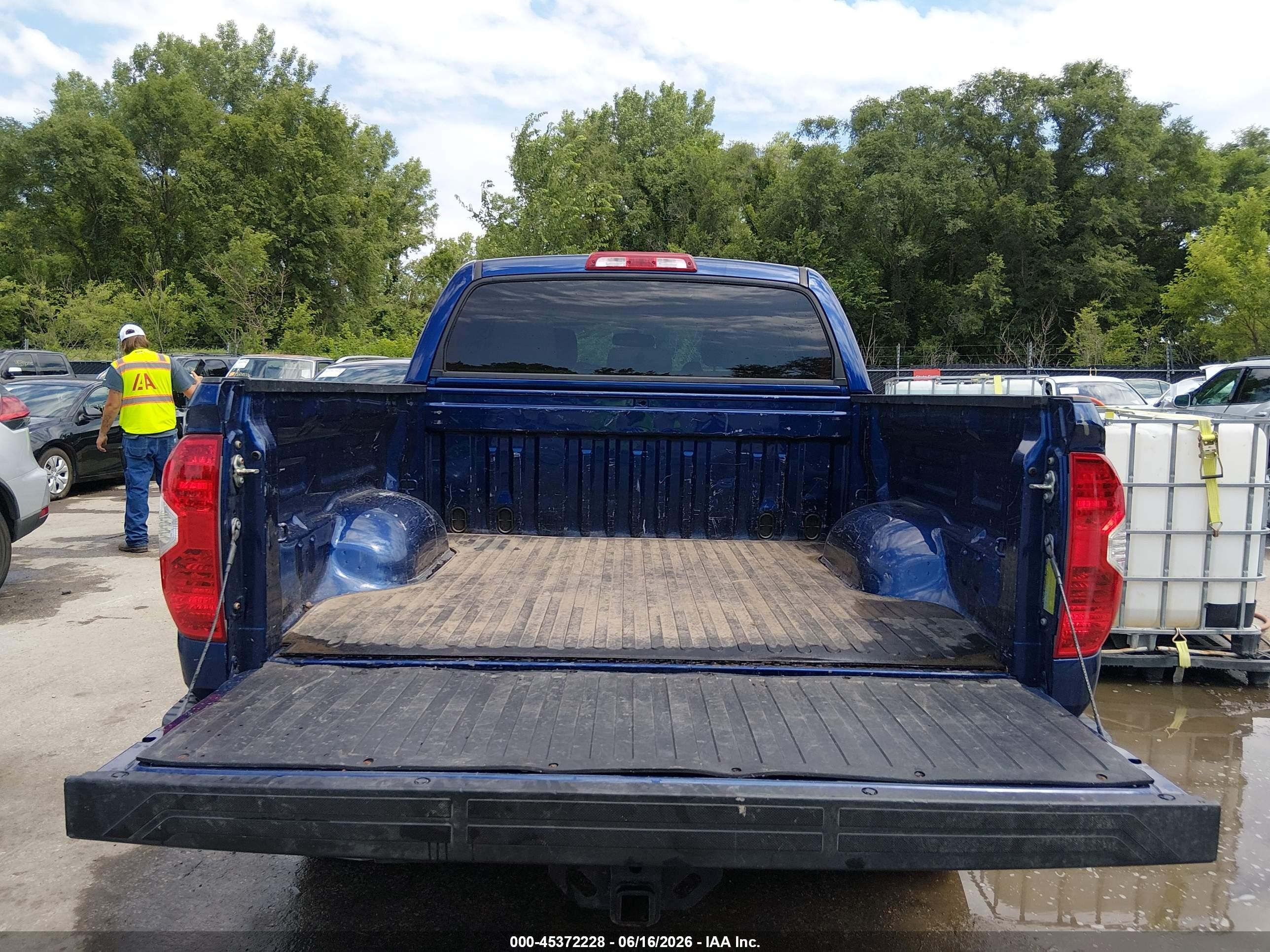 2014 Toyota Tundra Sr5 5.7l V8 Blue vin: 5TFDW5F10EX395115