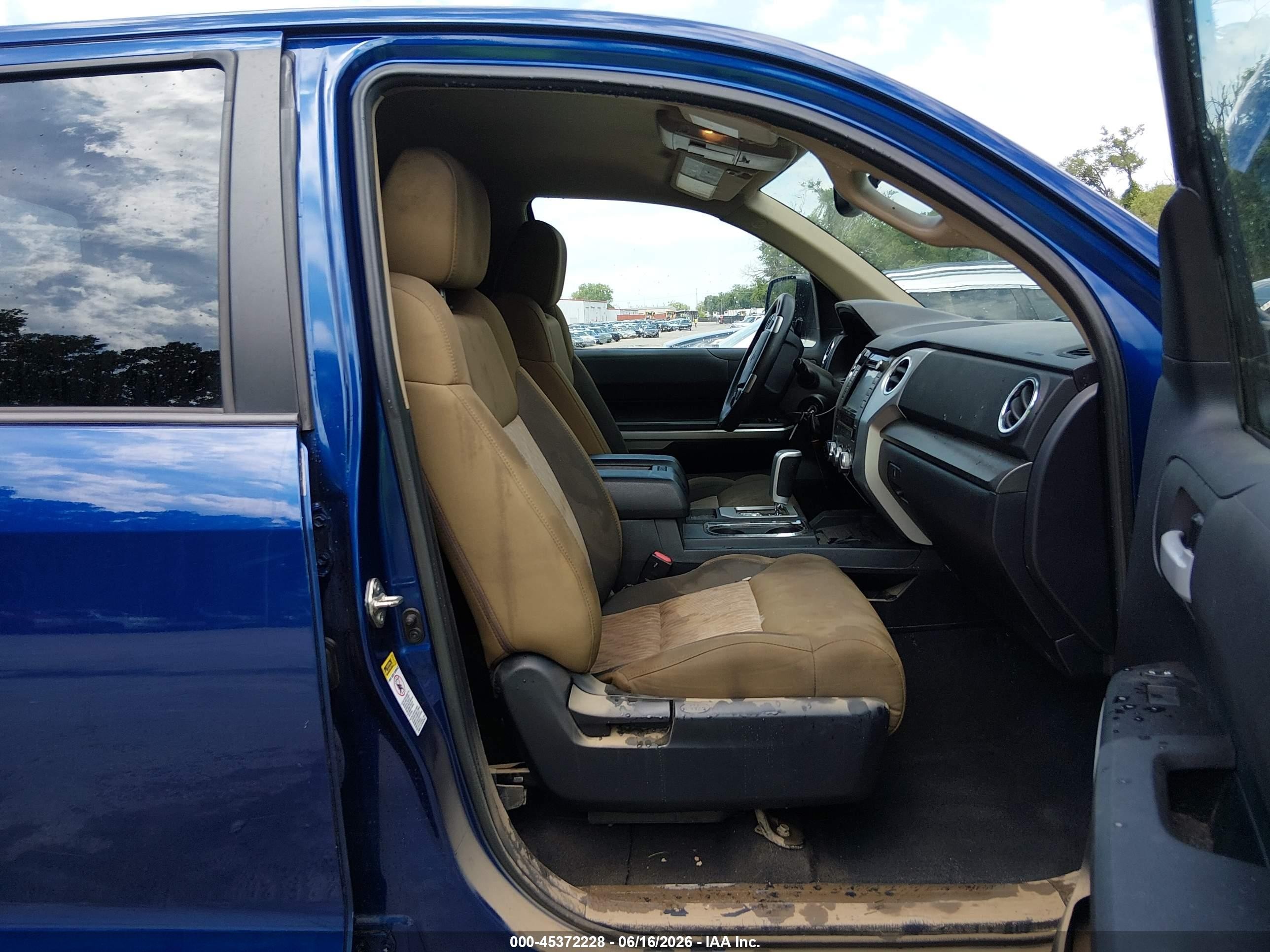 2014 Toyota Tundra Sr5 5.7l V8 Blue vin: 5TFDW5F10EX395115