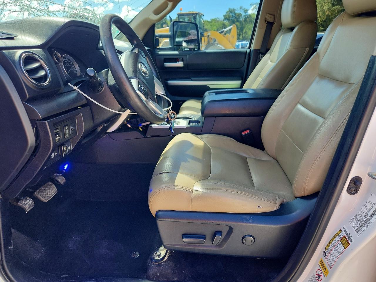 2015 Toyota Tundra Sr5 White vin: 5TFDW5F10FX482336