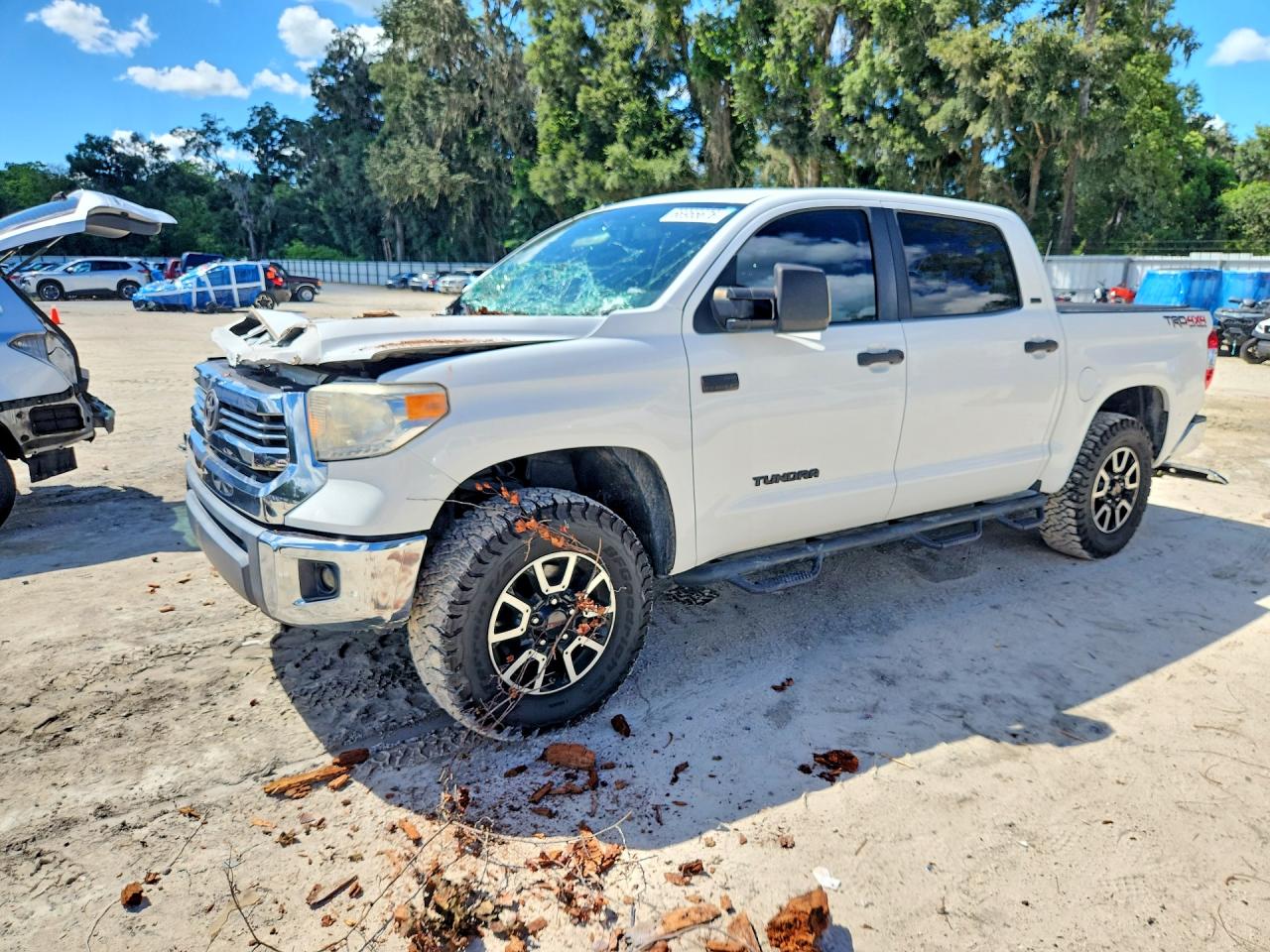 2015 Toyota Tundra Sr5 White vin: 5TFDW5F10FX482336