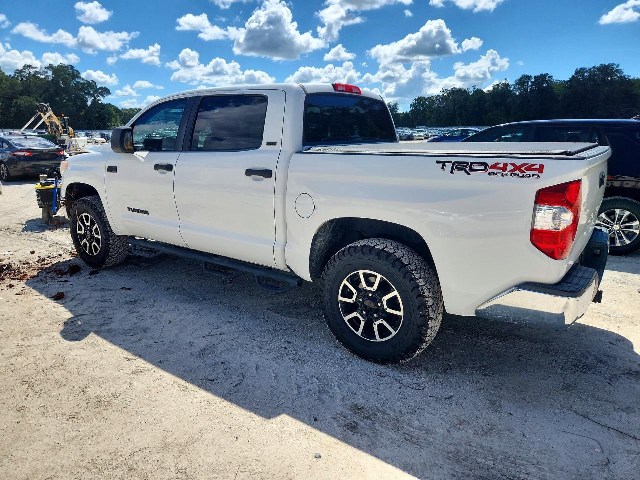 2015 Toyota Tundra Sr5 White vin: 5TFDW5F10FX482336