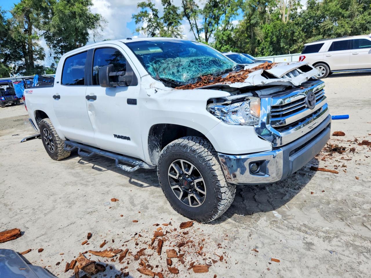 2015 Toyota Tundra Sr5 White vin: 5TFDW5F10FX482336