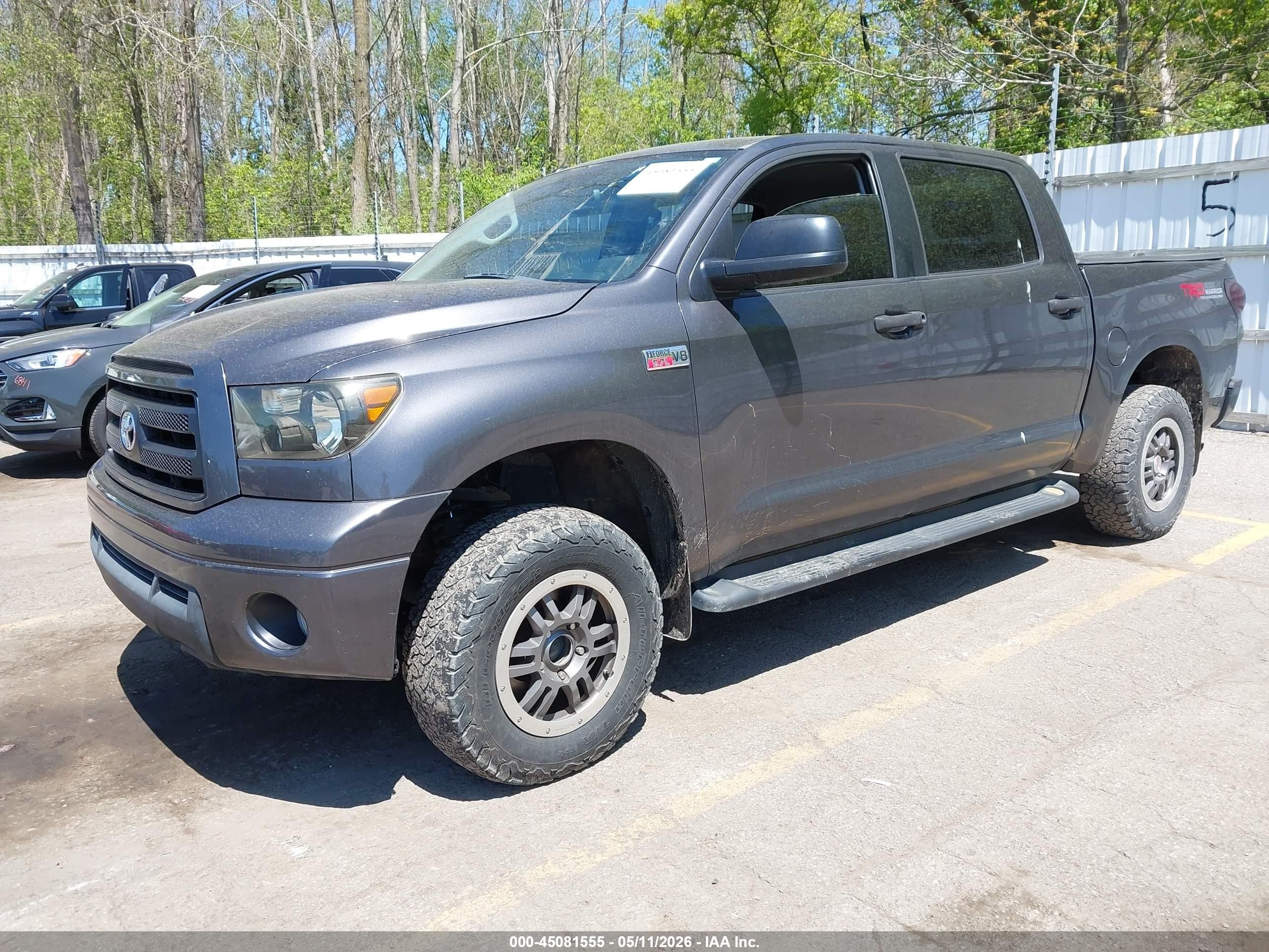2011 Toyota Tundra Grade 5.7l V8 Gray vin: 5TFDW5F11BX196702
