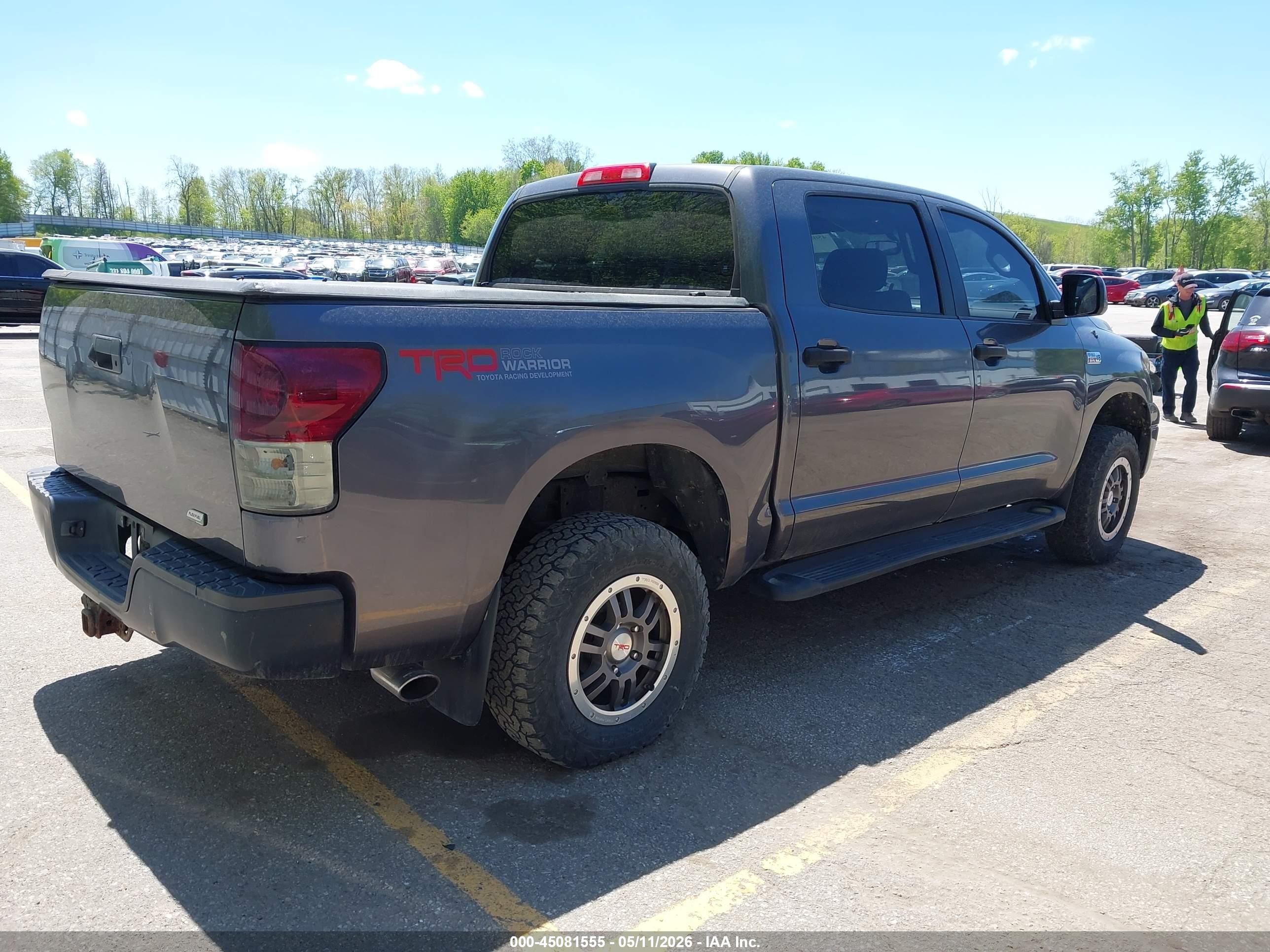 2011 Toyota Tundra Grade 5.7l V8 Gray vin: 5TFDW5F11BX196702