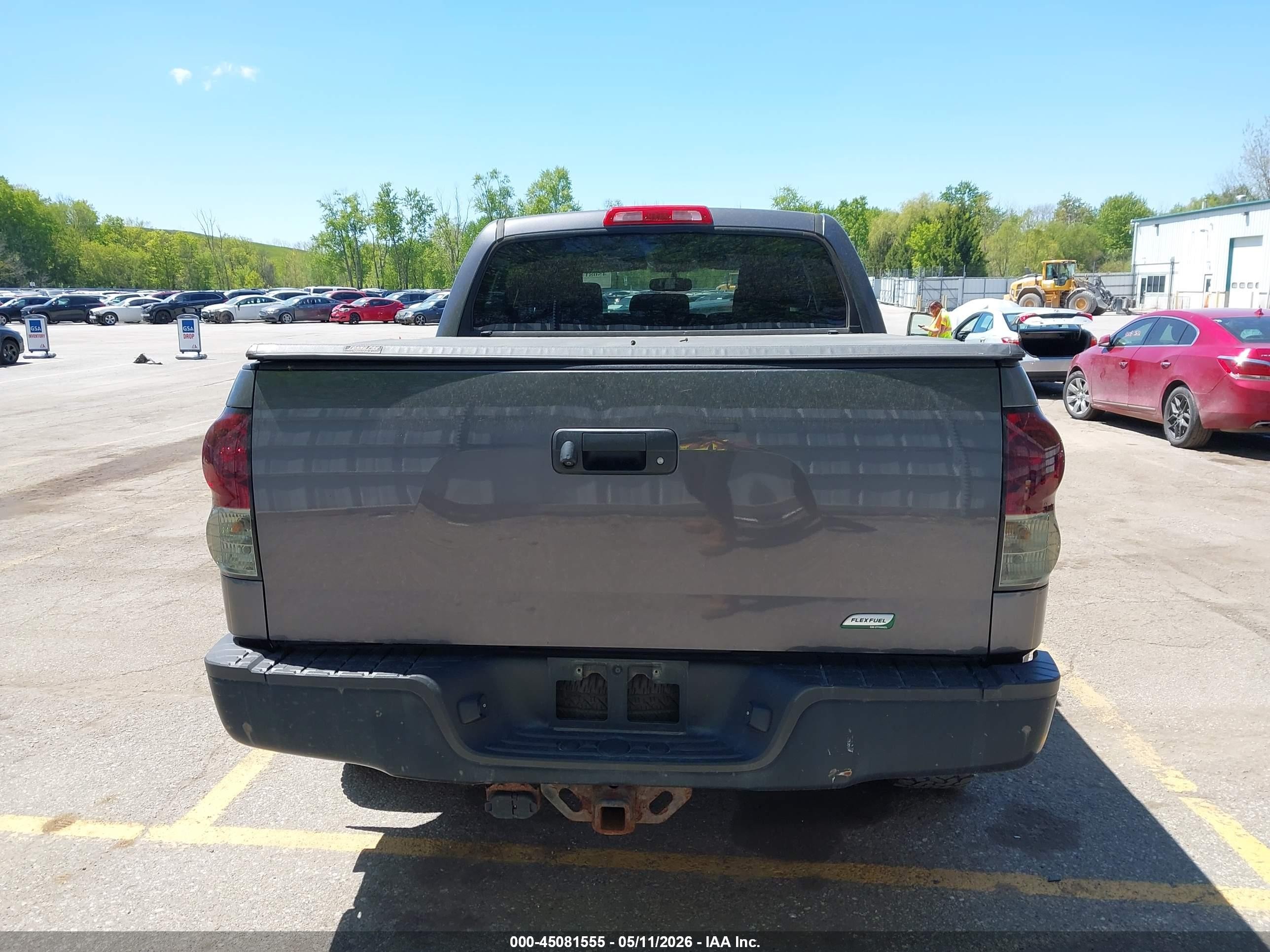 2011 Toyota Tundra Grade 5.7l V8 Gray vin: 5TFDW5F11BX196702