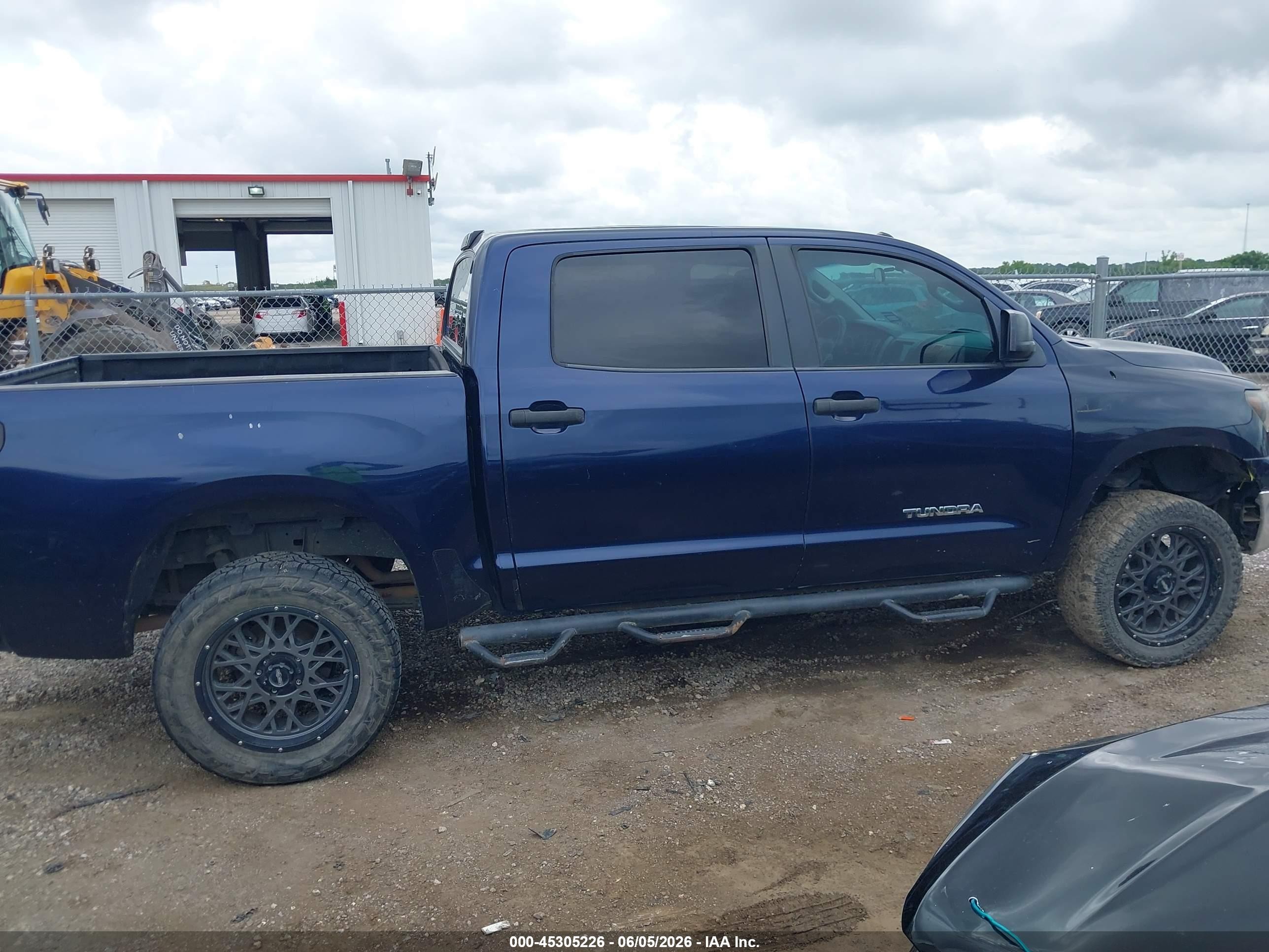 2012 Toyota Tundra Grade 5.7l V8 Navy vin: 5TFDW5F11CX262733