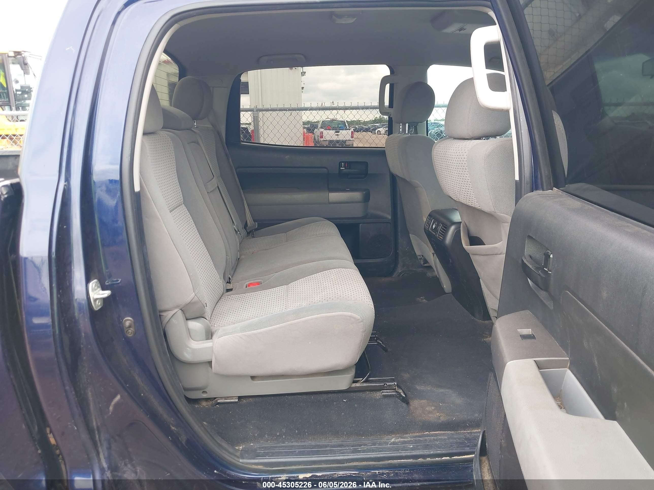 2012 Toyota Tundra Grade 5.7l V8 Navy vin: 5TFDW5F11CX262733