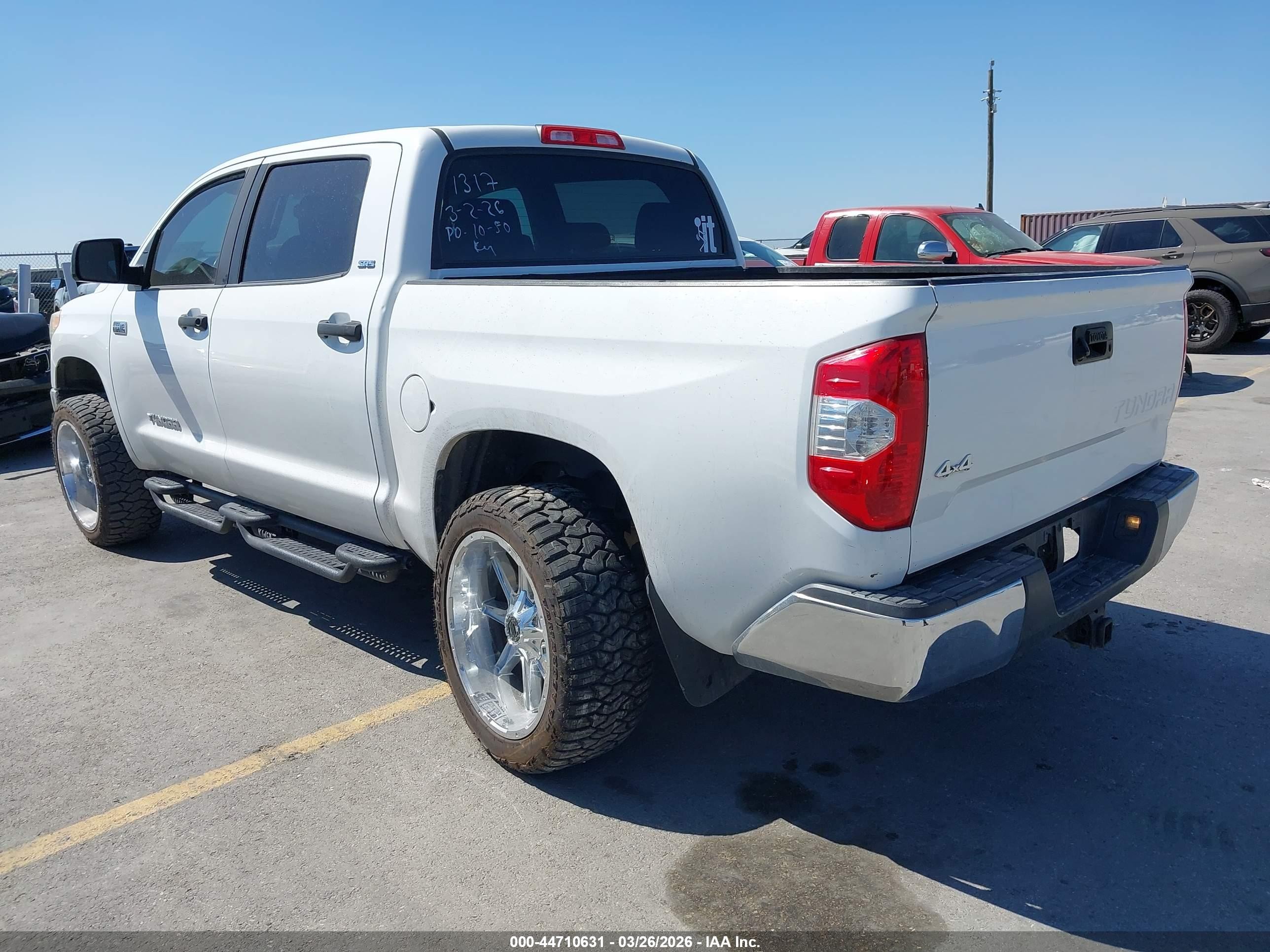 2014 Toyota Tundra Sr5 5.7l V8 Белый vin: 5TFDW5F11EX351317